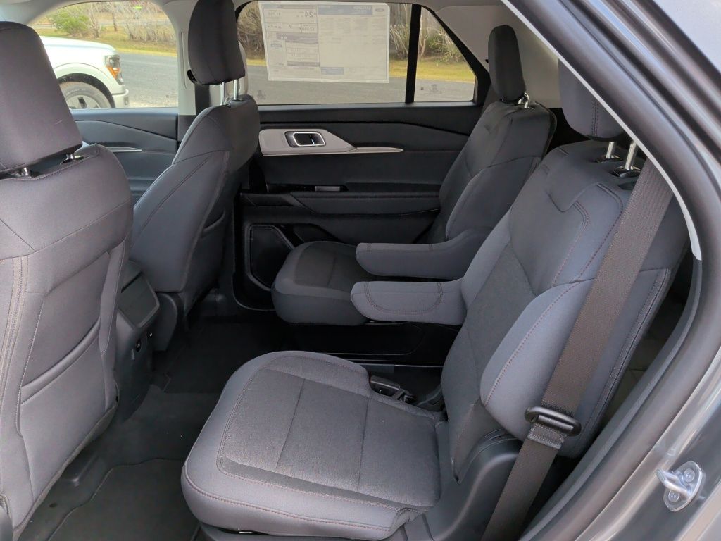 2026 Ford Explorer Active - 10
