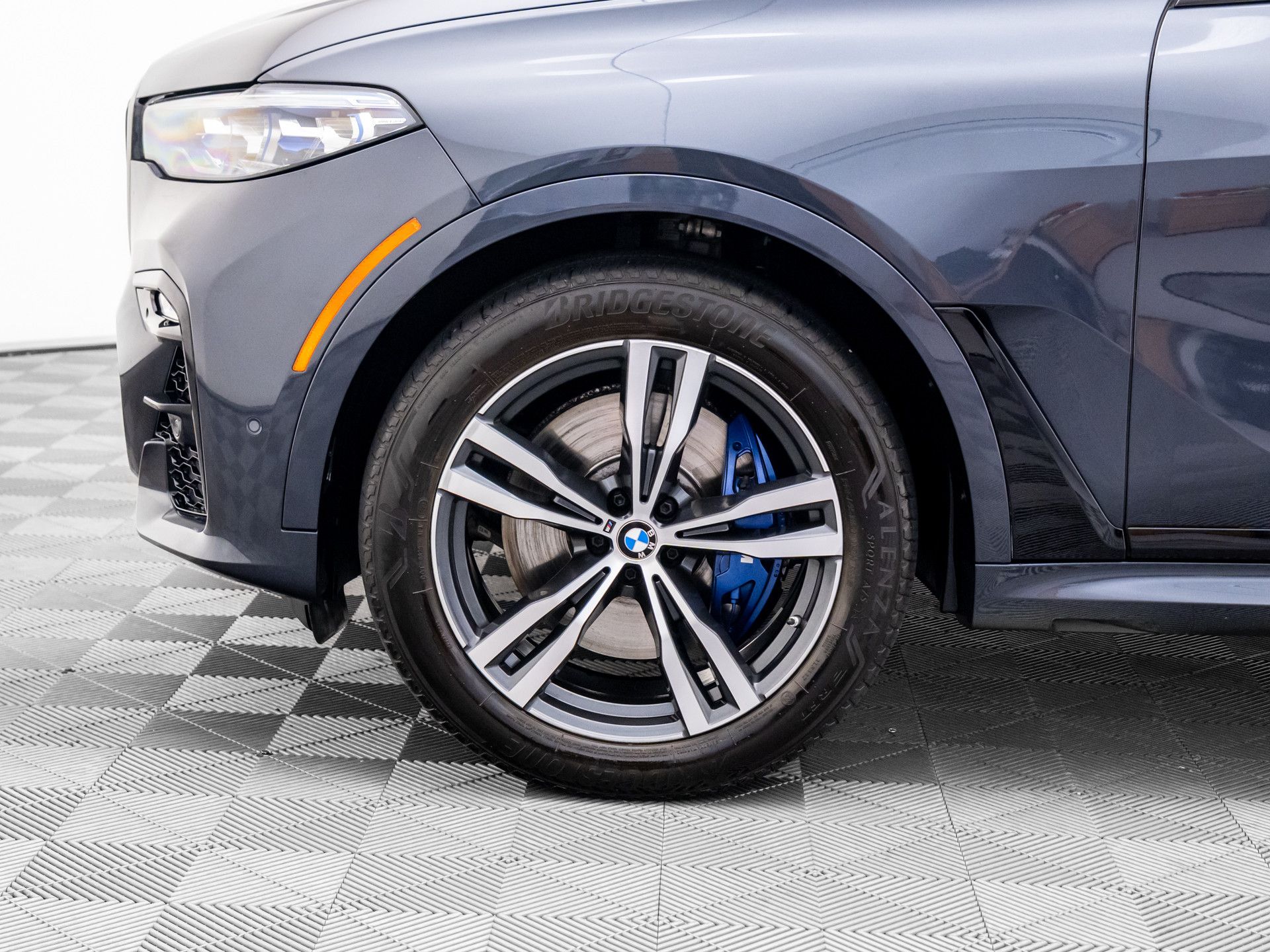 2022 BMW X7 M50i photo