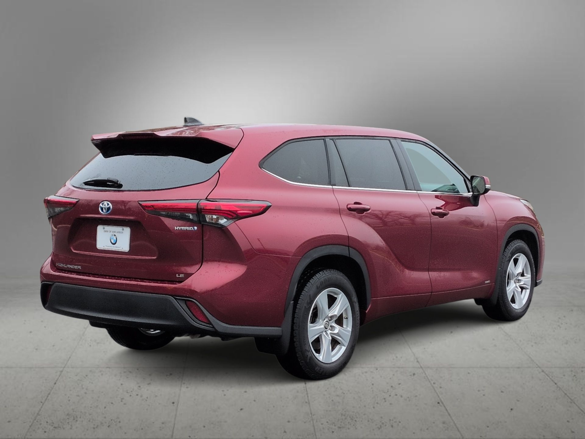 used 2022 Toyota Highlander Hybrid car, priced at $27,940
