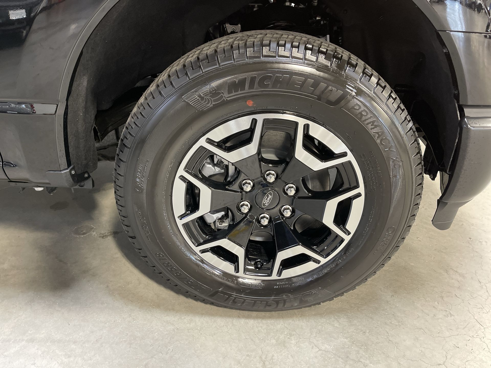 2024 Ford F-150 Lightning Pro - Photo 47