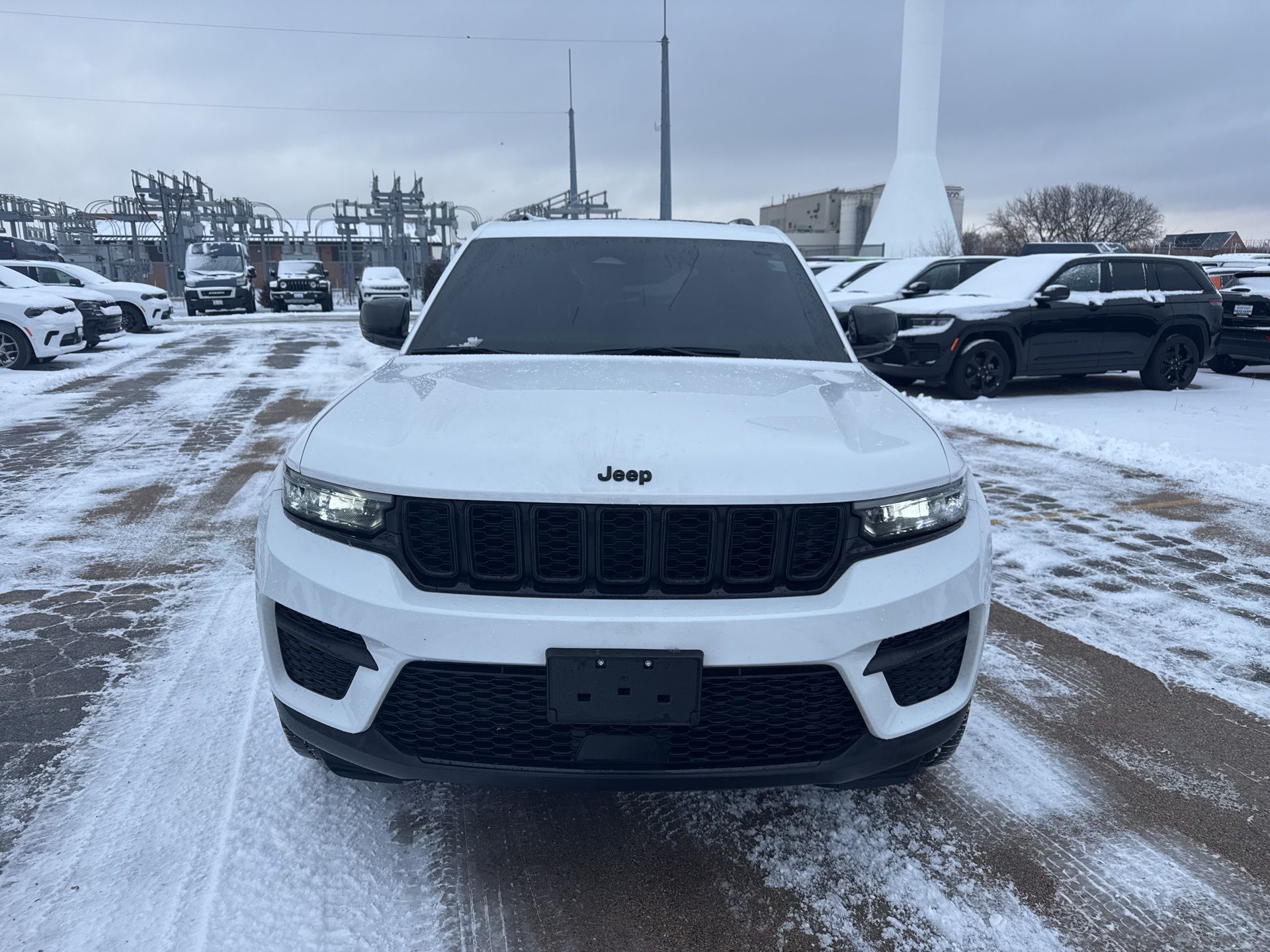 2023 JEEP GRAND CHEROKEE - Image 2