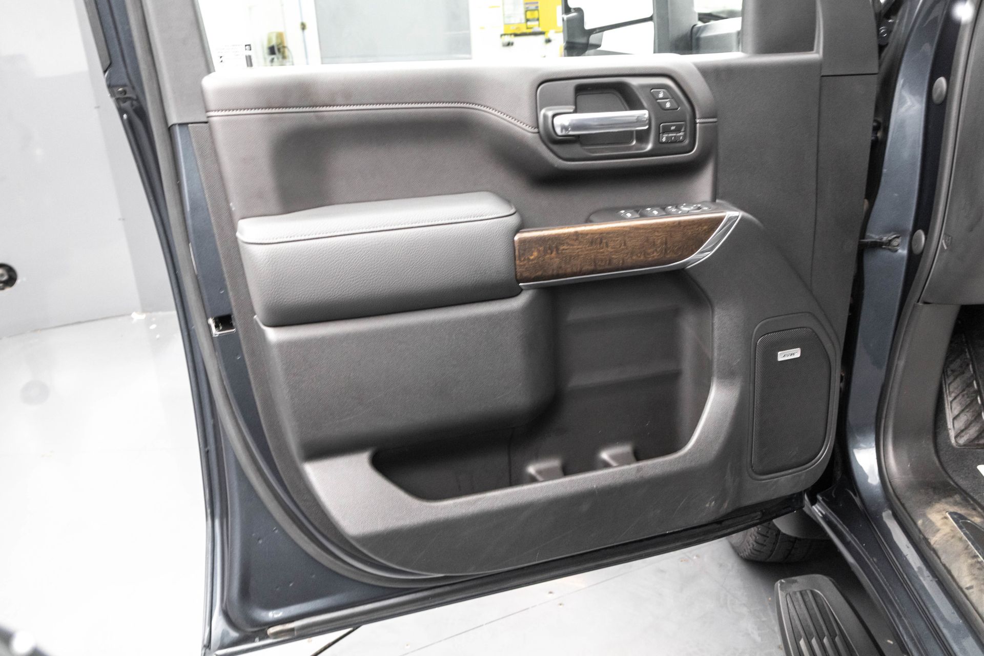 2020 GMC SIERRA - Image 30