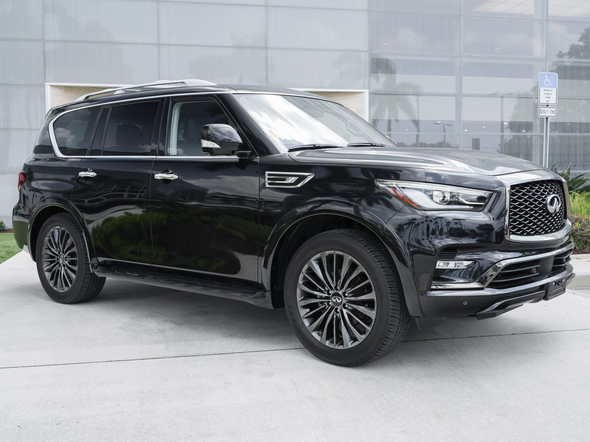 used 2023 INFINITI QX80 car, priced at $46,500