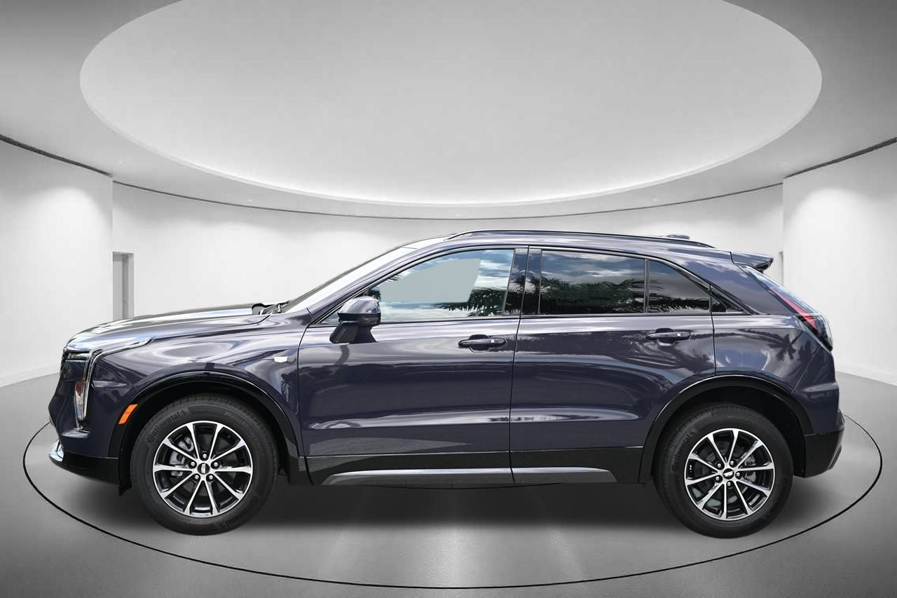 2024 Cadillac XT4 Sport 2