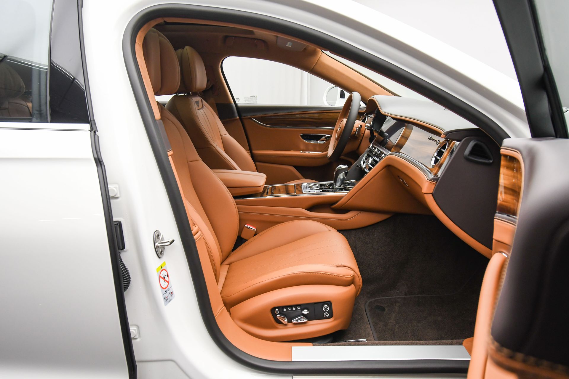 2026 Bentley Flying Spur - Photo 44