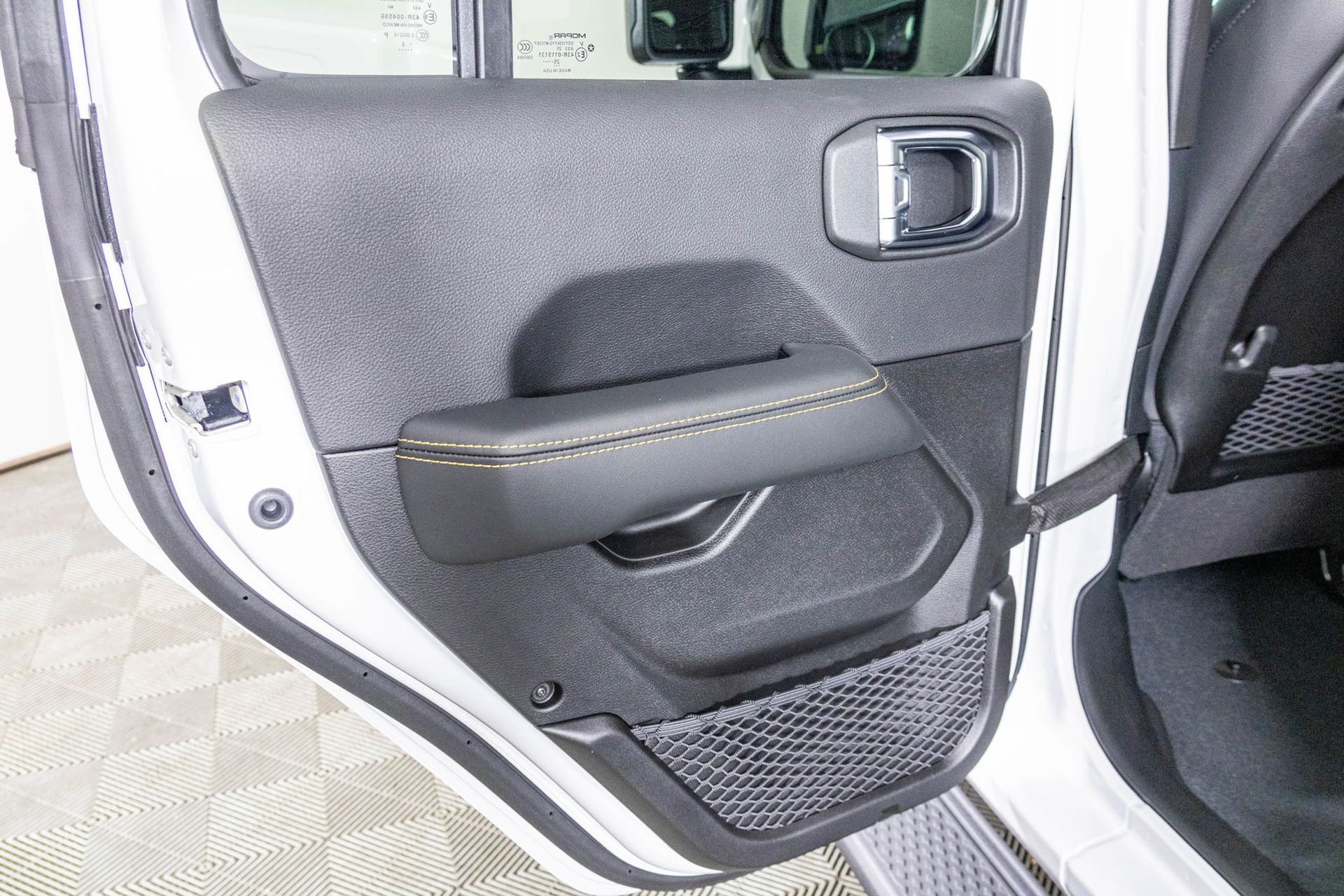 2025 JEEP GLADIATOR - Image 29