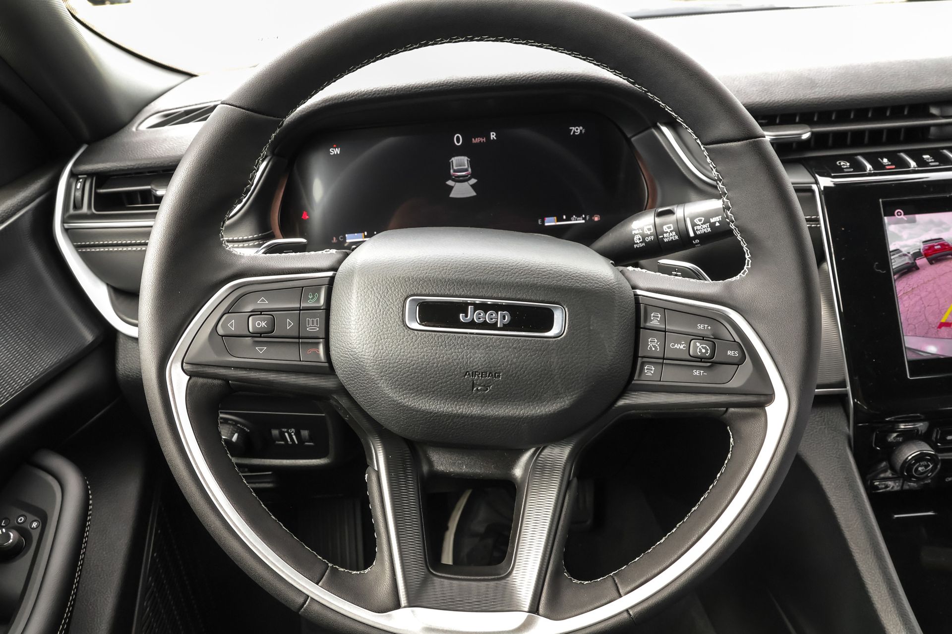 2025 JEEP GRAND CHEROKEE L - Image 28