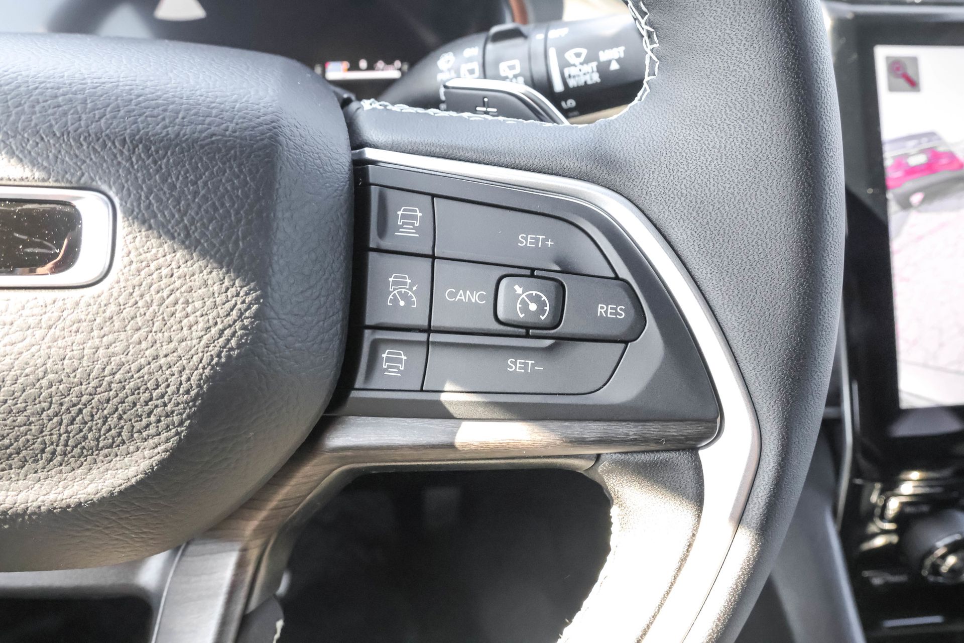 2025 JEEP GRAND CHEROKEE - Image 27