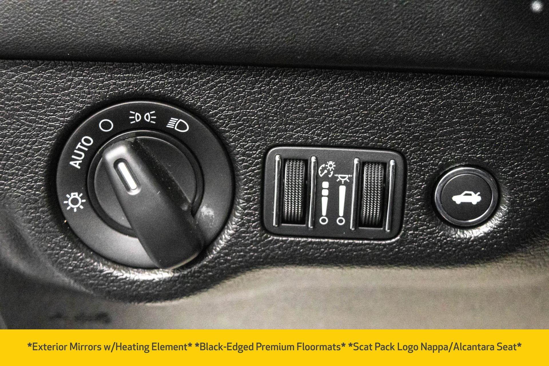 2023 DODGE CHARGER - Image 22