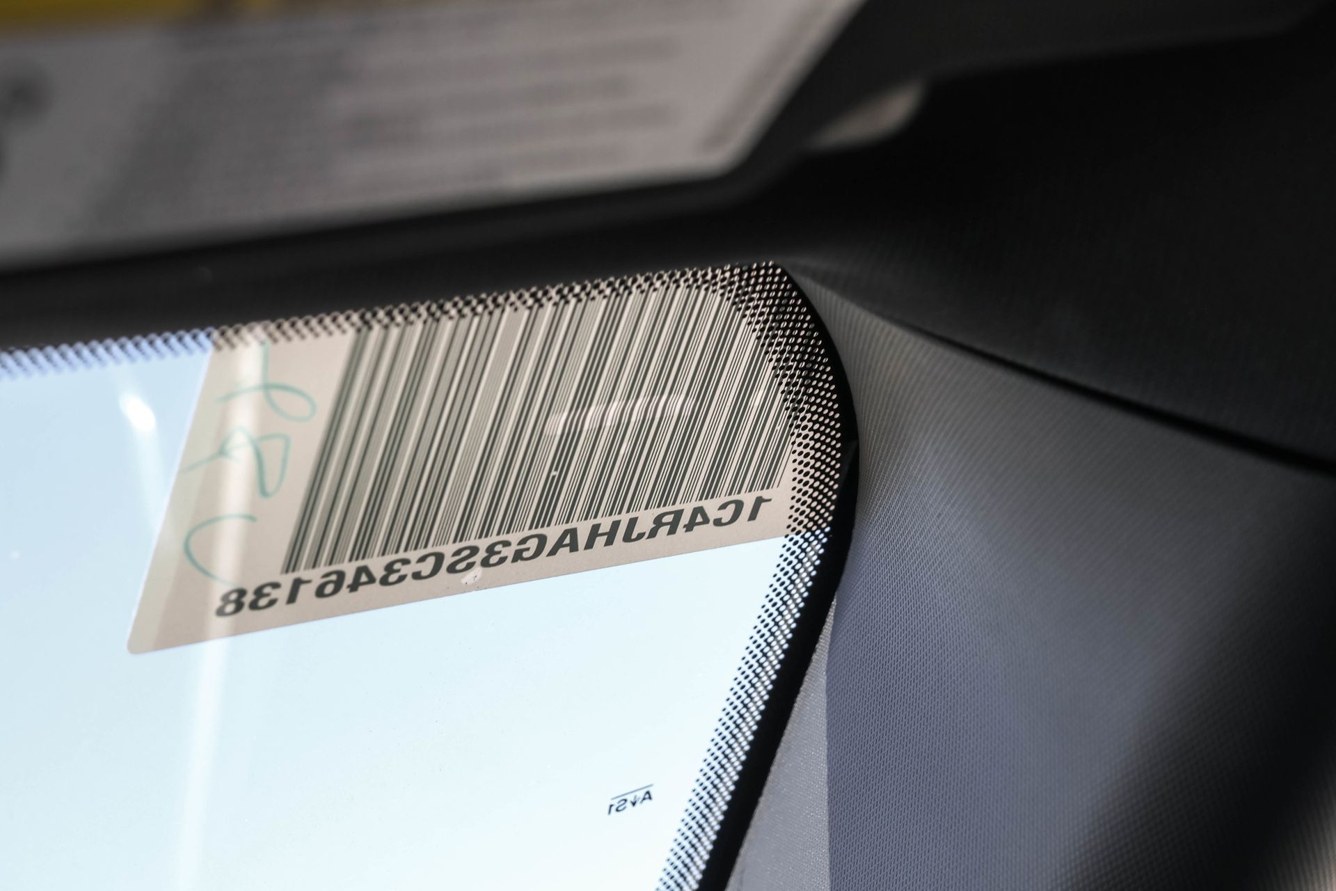 2025 JEEP GRAND CHEROKEE - Image 29