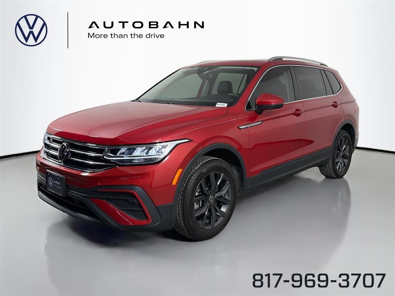 Red Metallic 2023 Volkswagen Tiguan SE FWD SUV / Crossover Front-Wheel Drive 8-Speed Automatic