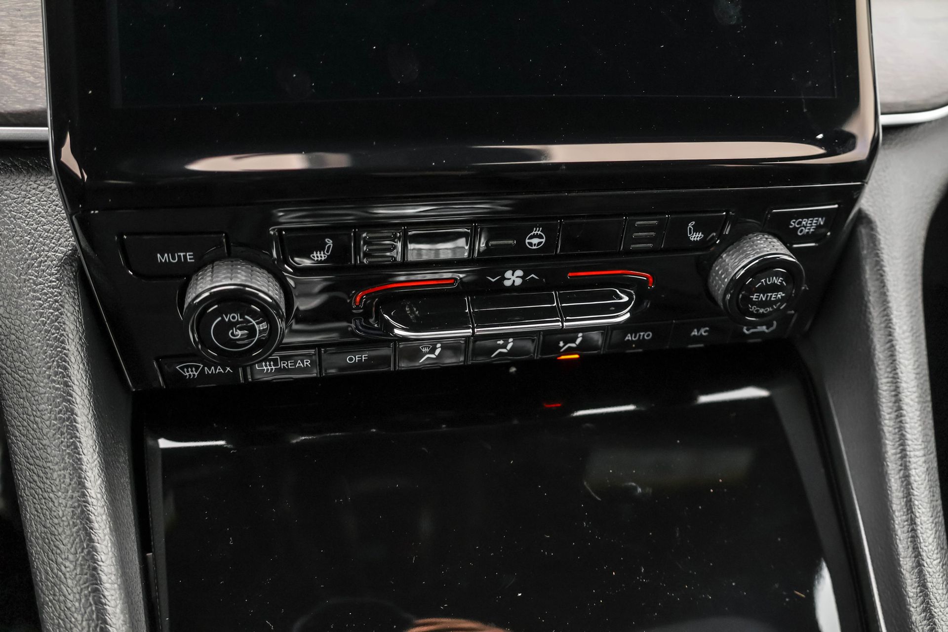 2025 JEEP GRAND CHEROKEE - Image 20