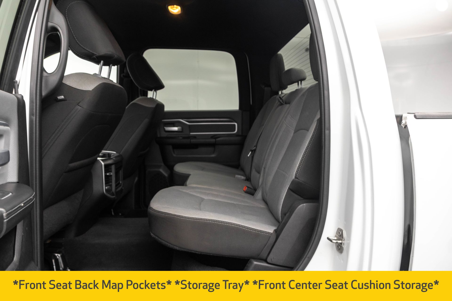 2023 RAM 3500 - Image 32