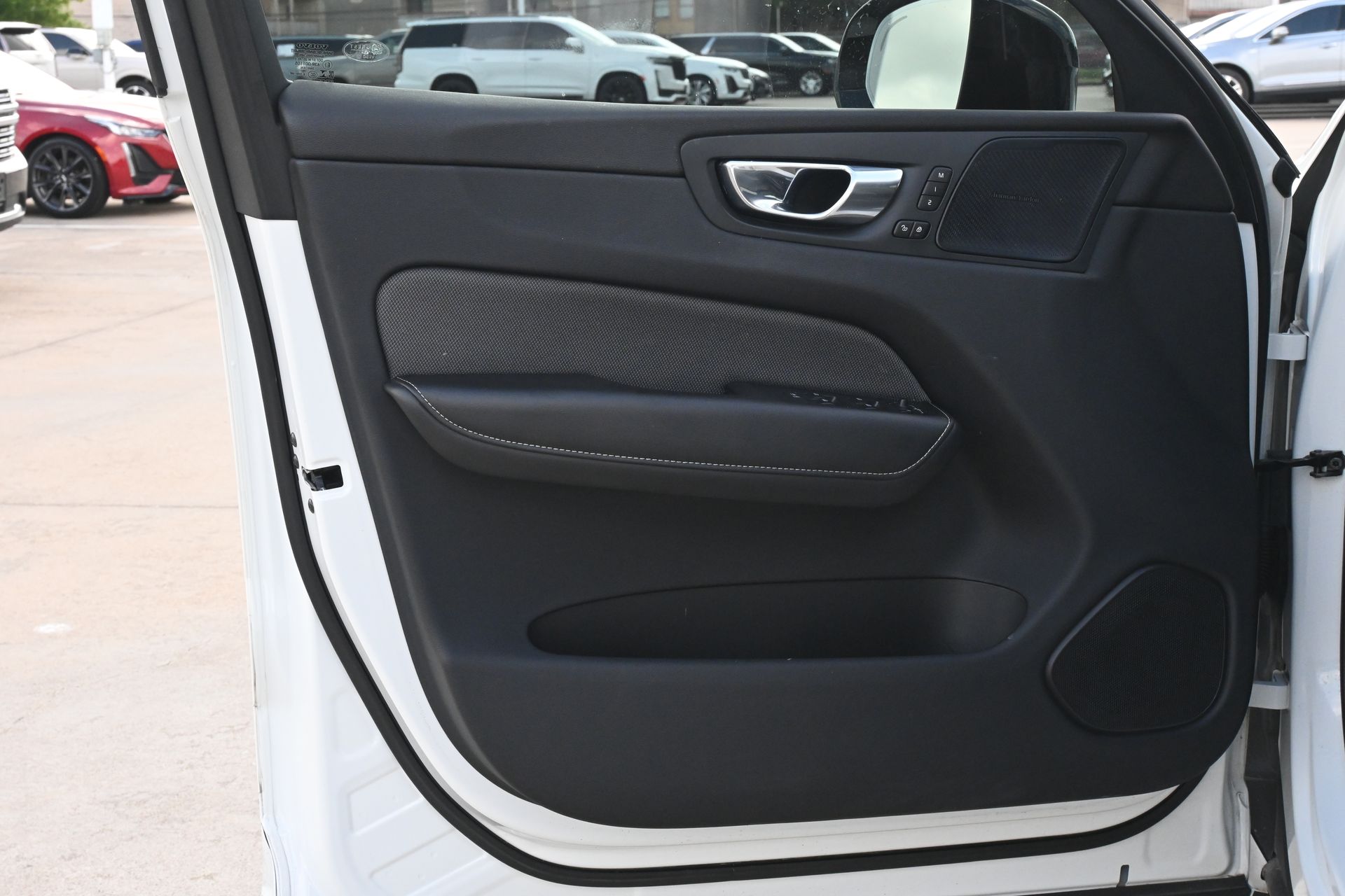 2021 Volvo XC60 T5 R-Design White at Ultimate Motorsports