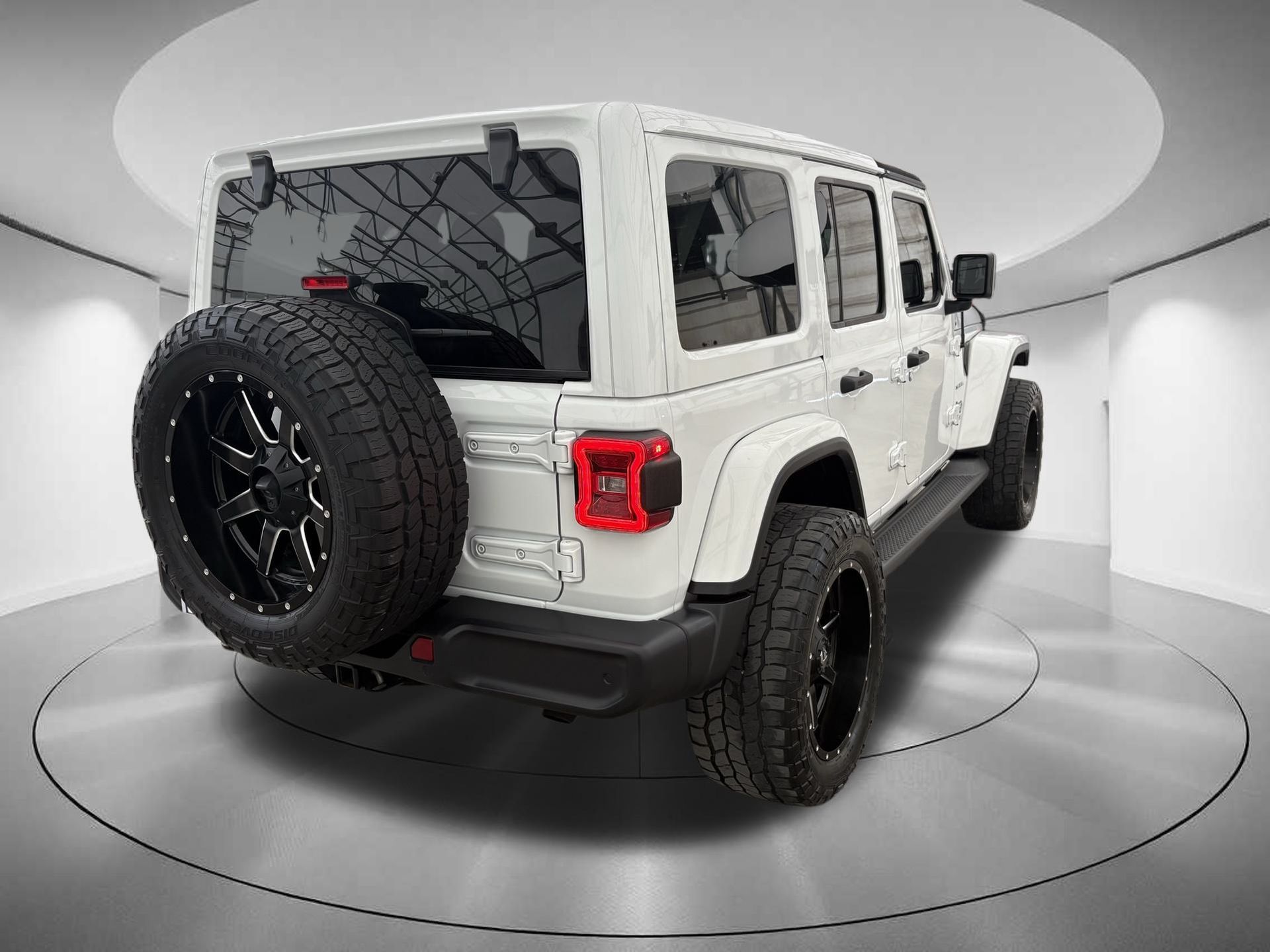 2020 Jeep Wrangler Unlimited Sahara 6