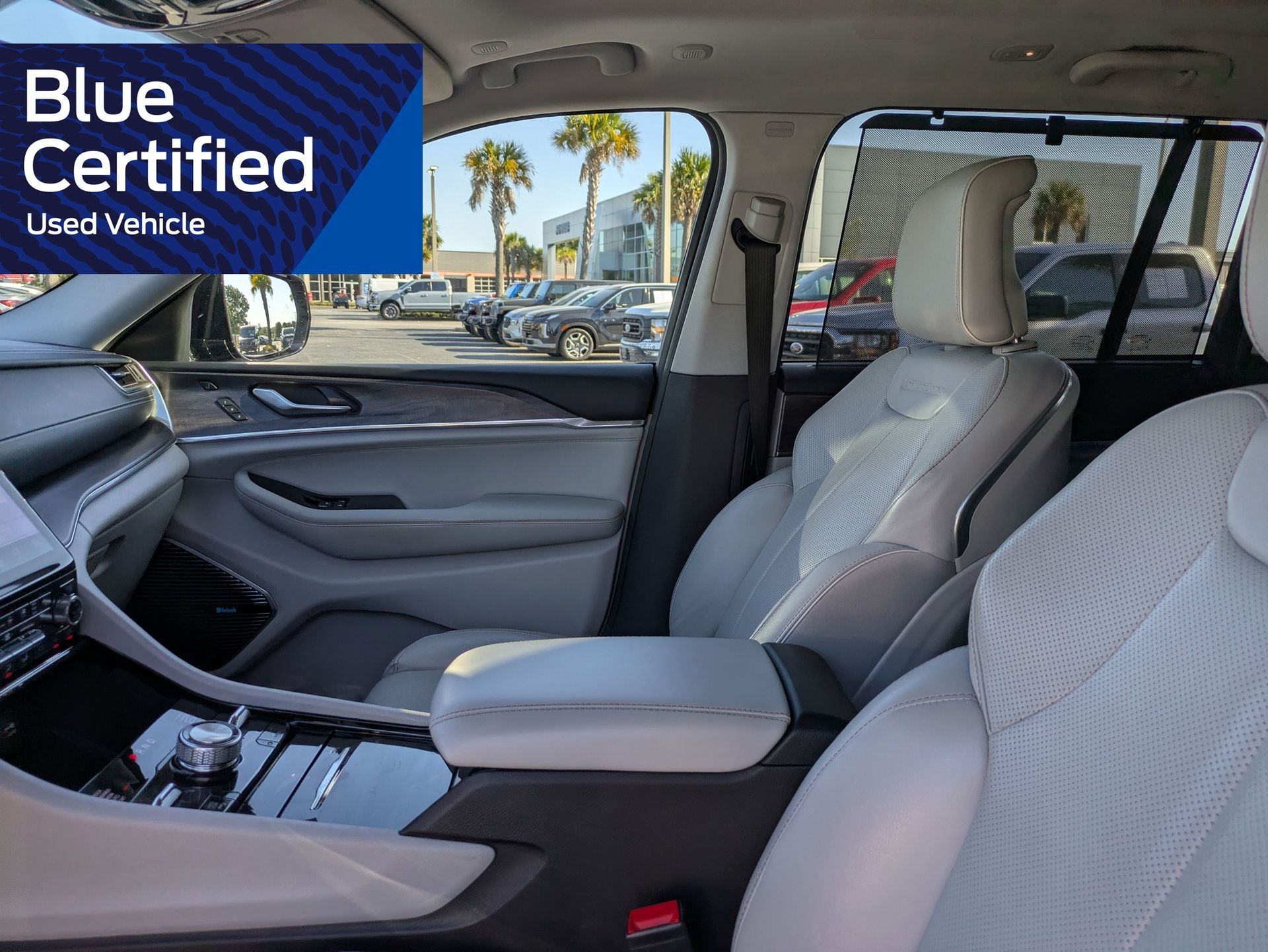 2022 Jeep Grand Cherokee Overland Black at Jones Ford