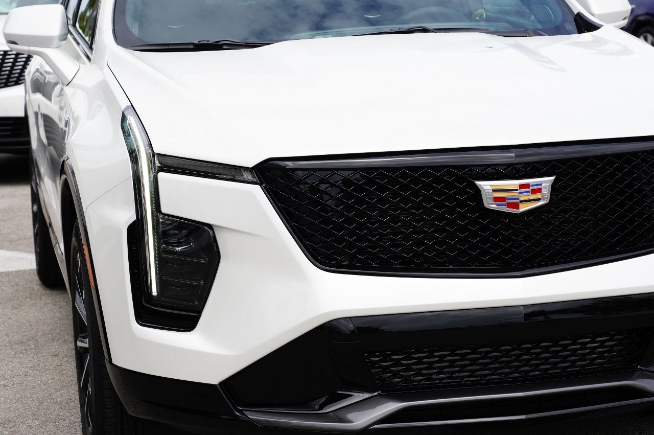 2024 Cadillac XT4 Sport 10