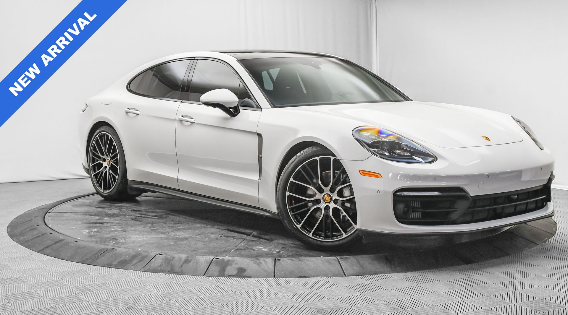 2022 Porsche Panamera Platinum Edition