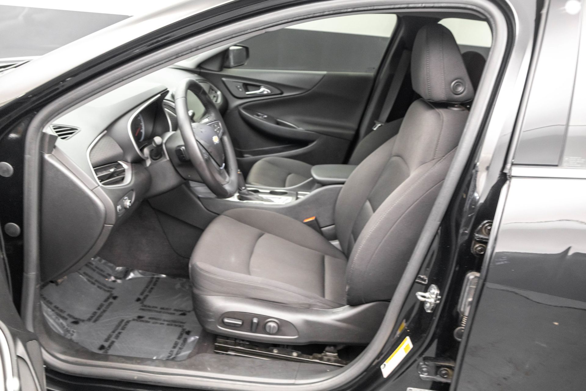 2019 CHEVROLET MALIBU - Image 6