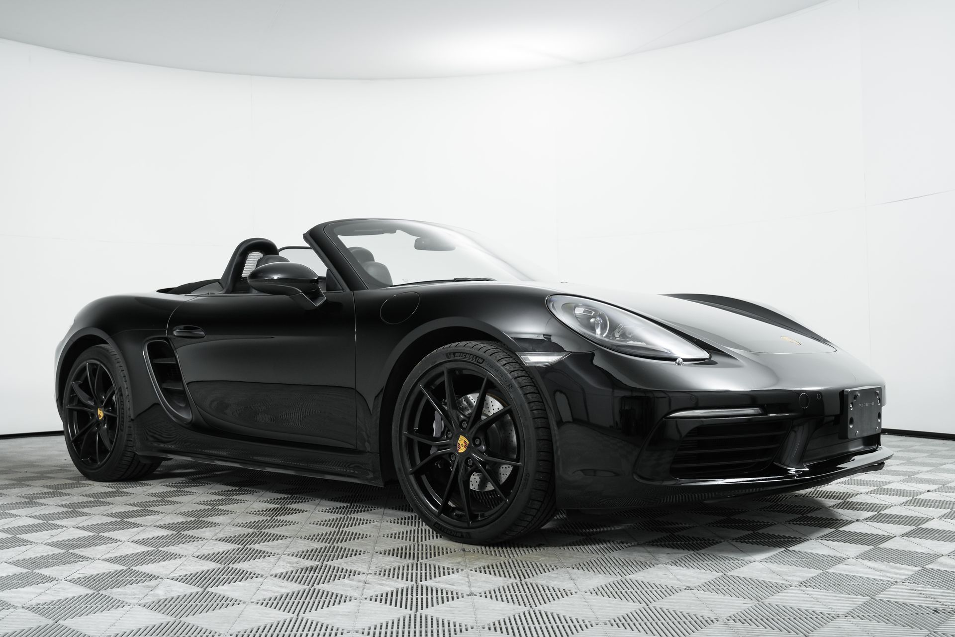 used 2021 Porsche 718 Boxster car, priced at $53,000
