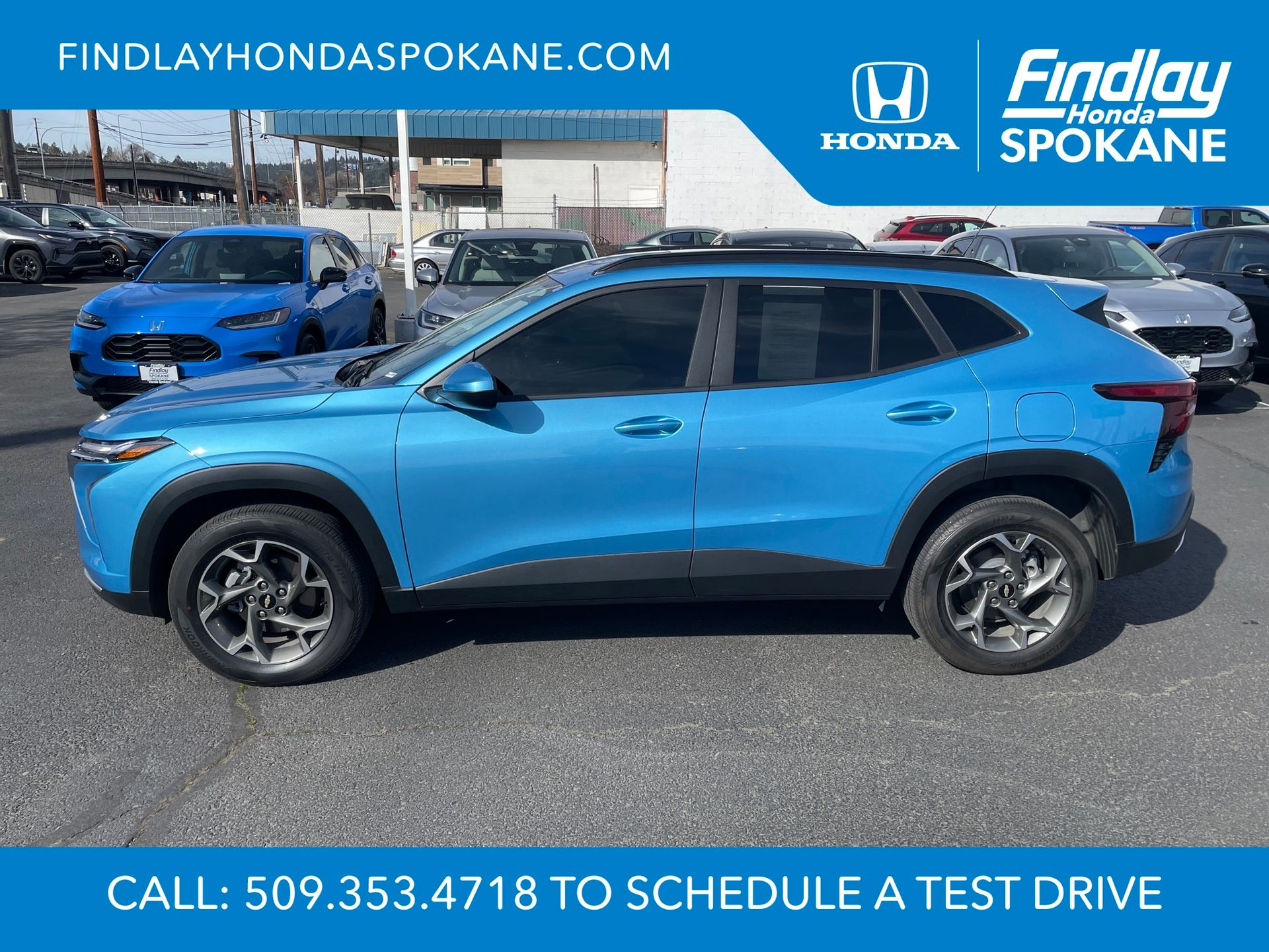 Marina Blue Metallic 2025 Chevrolet Trax LT FWD SUV / Crossover Front-Wheel Drive 6-Speed Automatic