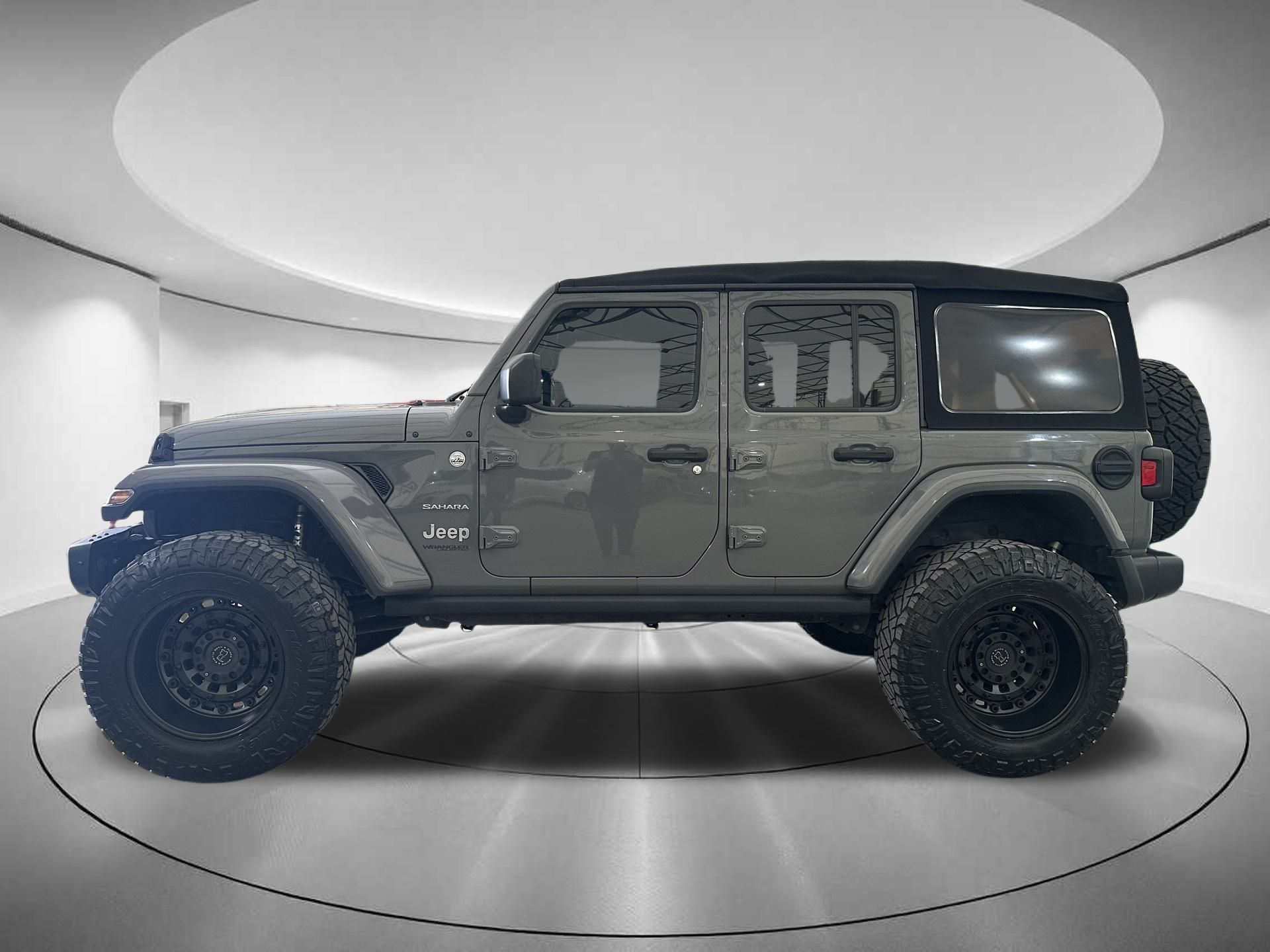 2018 Jeep Wrangler Unlimited Sahara 3