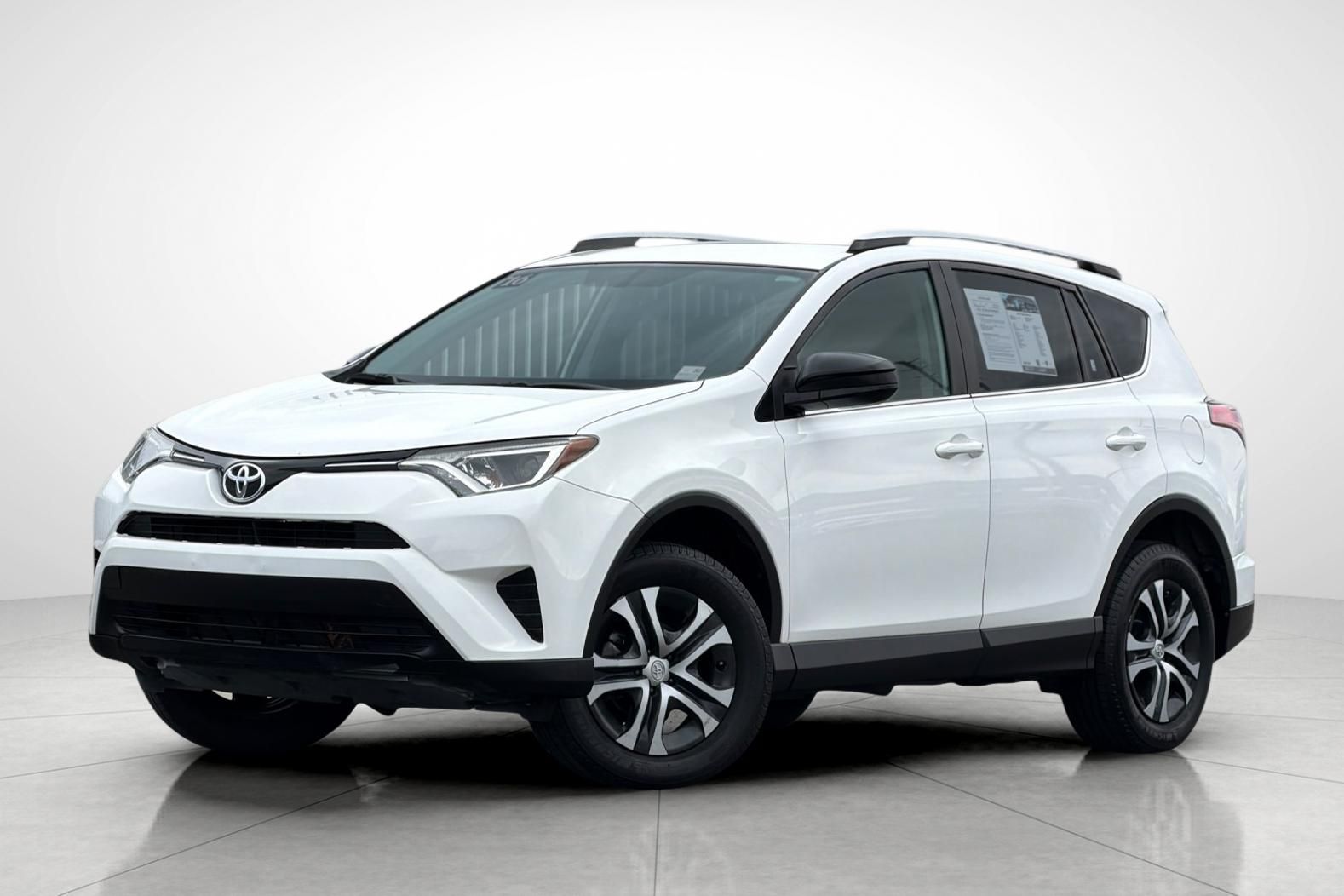 Super White 2016 Toyota RAV4 SUV / Crossover Front-Wheel Drive 6-Speed Automatic
