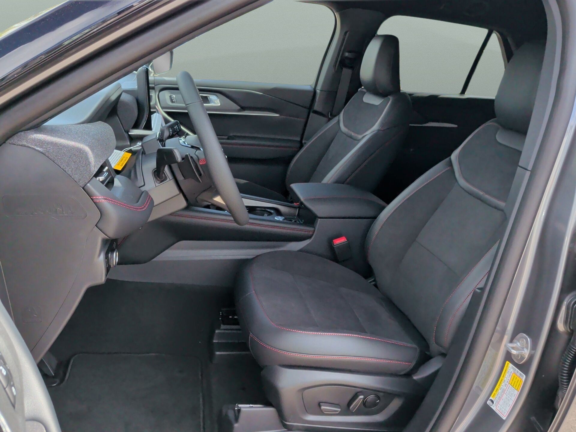 2026 Ford Explorer ST - 9