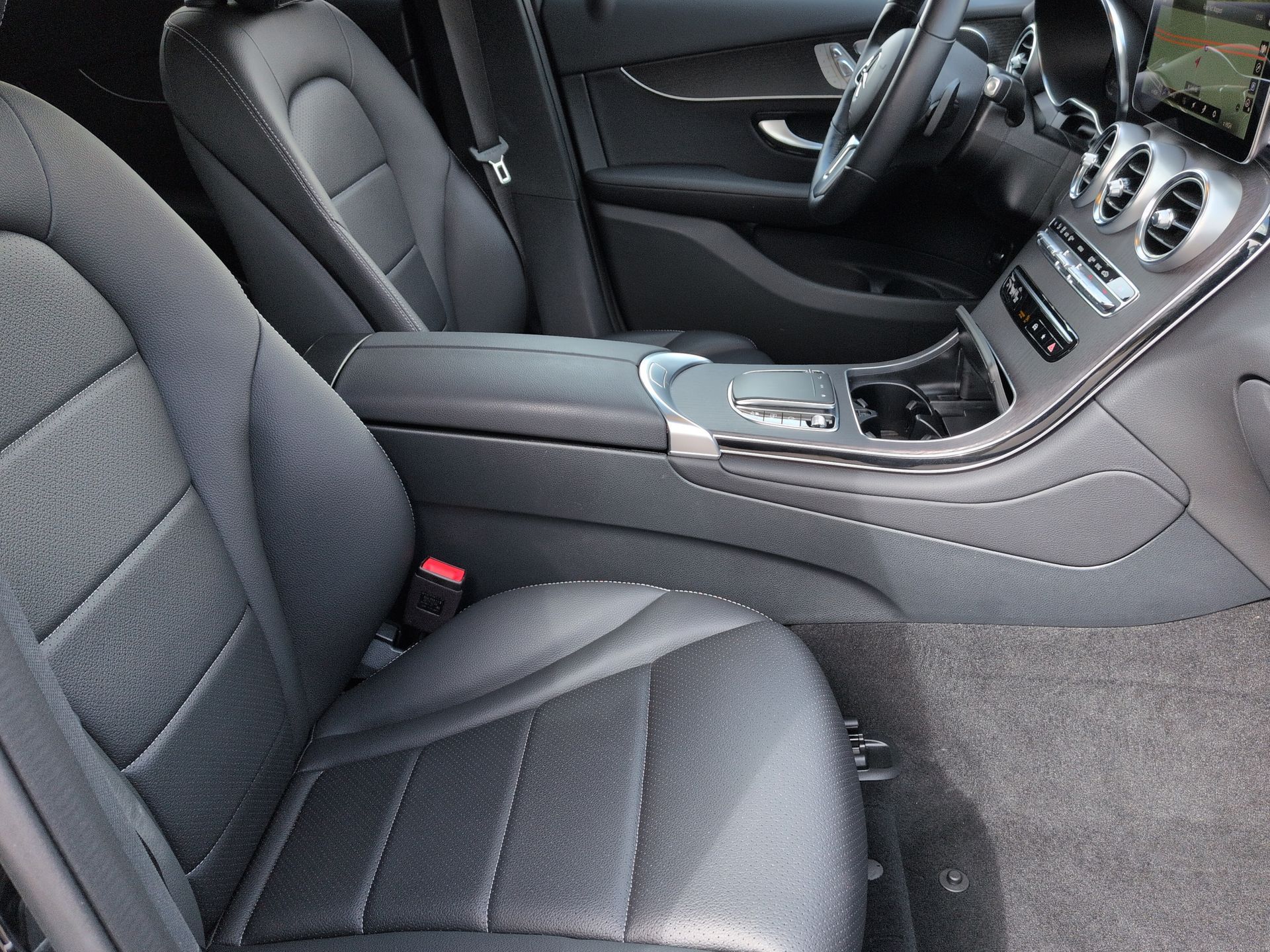 used 2022 Mercedes-Benz GLC car, priced at $33,999