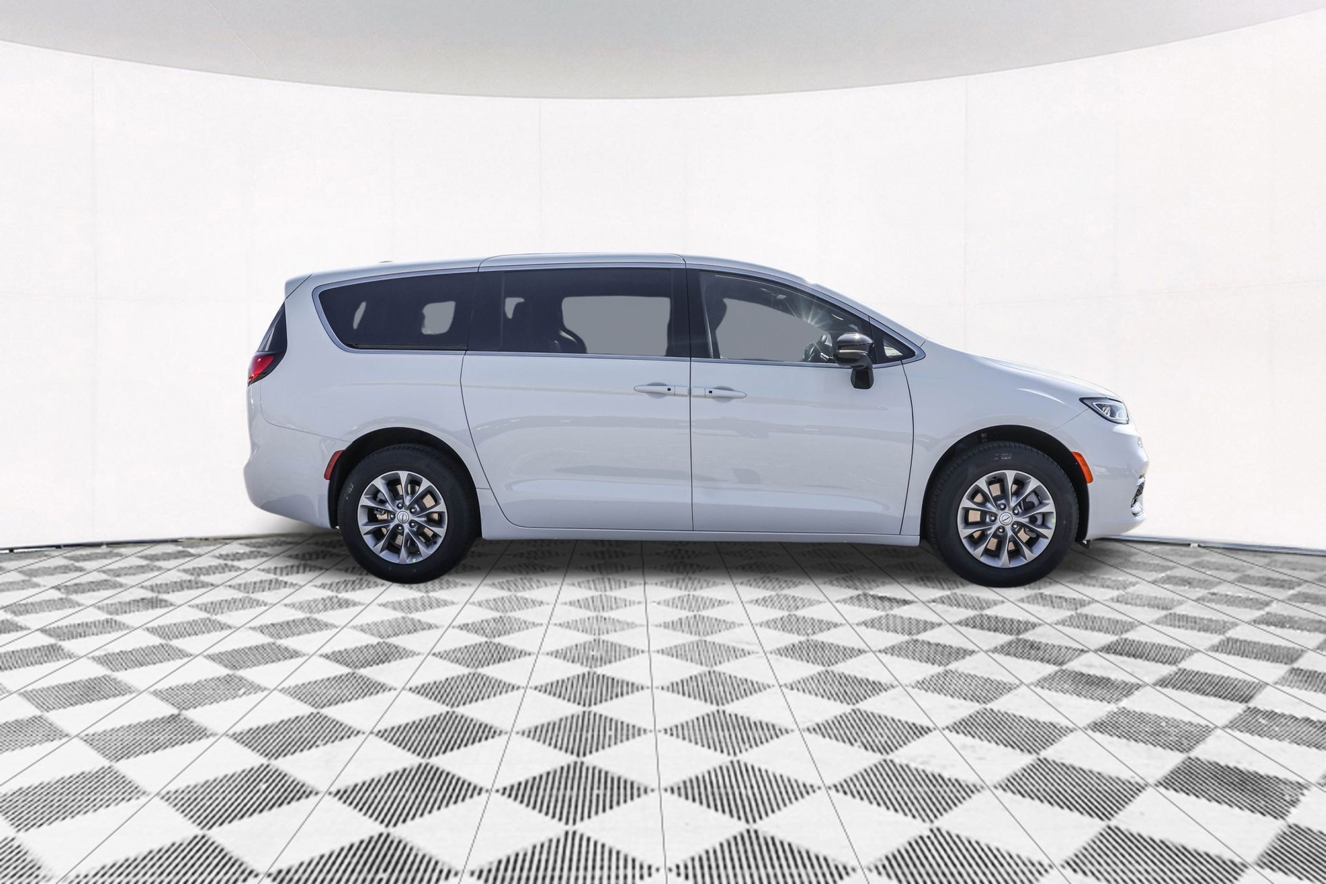 2026 CHRYSLER PACIFICA - Image 14