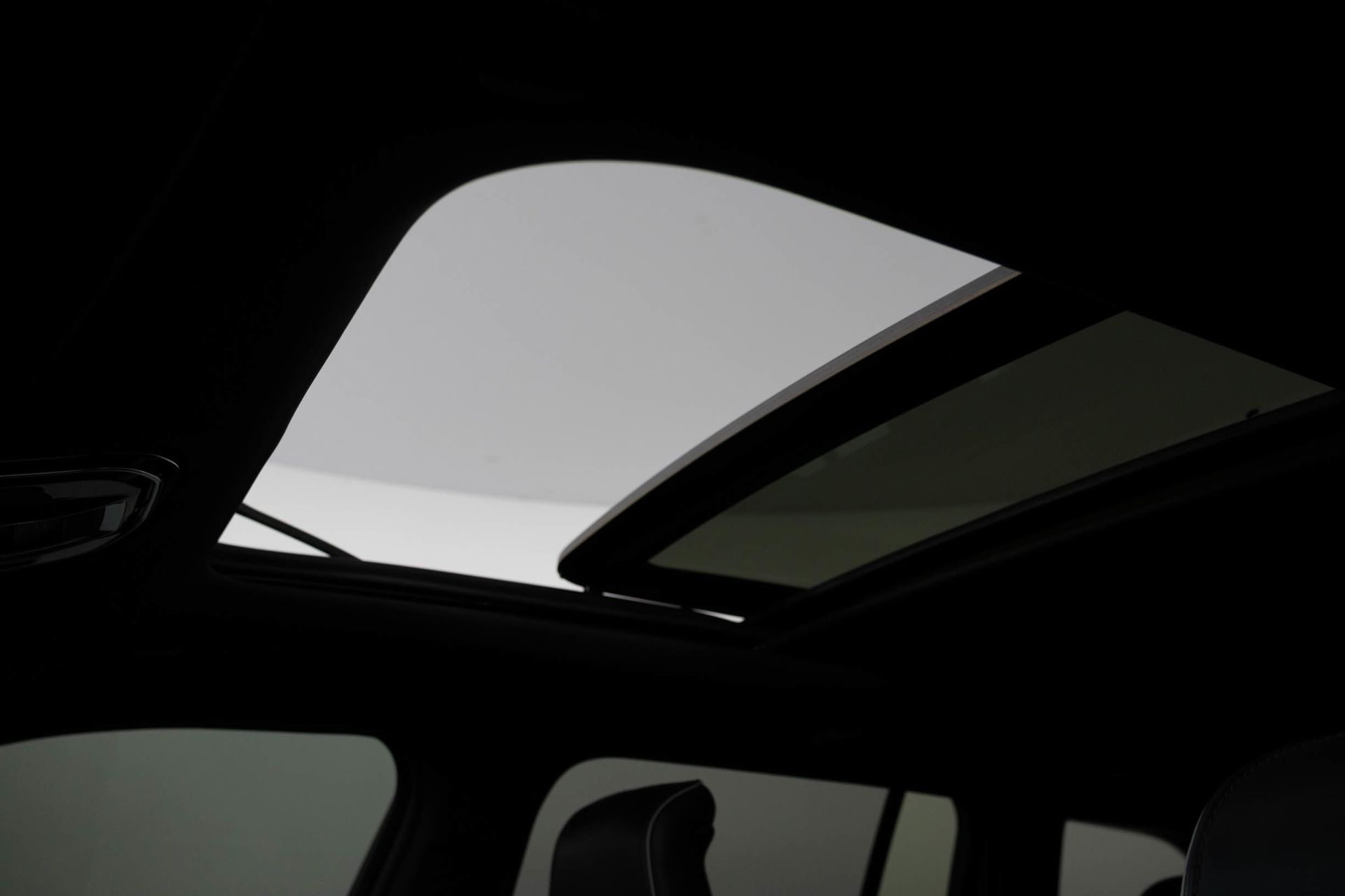 2023 JEEP GRAND CHEROKEE - Image 9