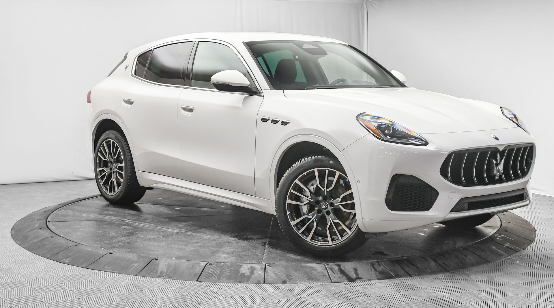 2025 Maserati Grecale Base