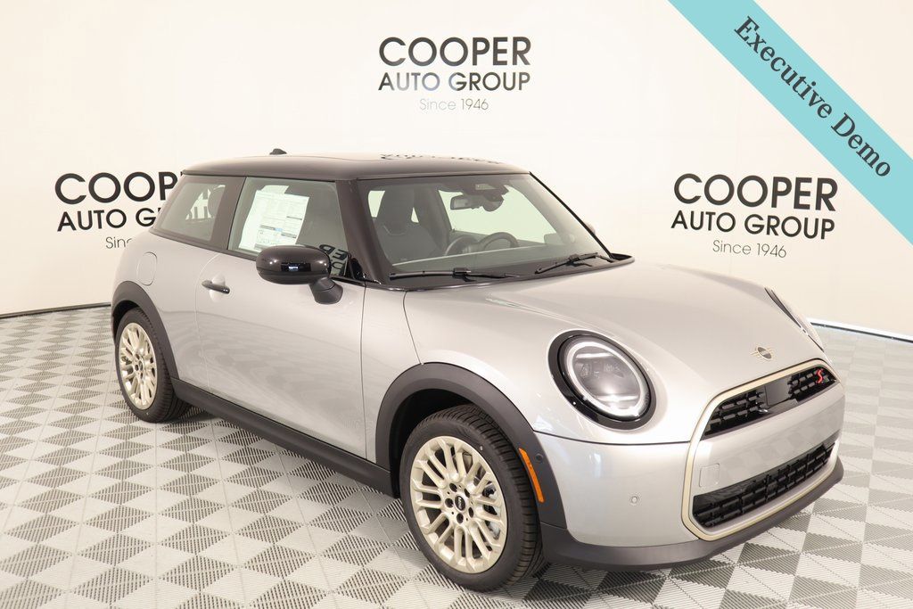 Melting Silver III Metallic 2025 MINI Cooper Hatchback 7-Speed Automatic
