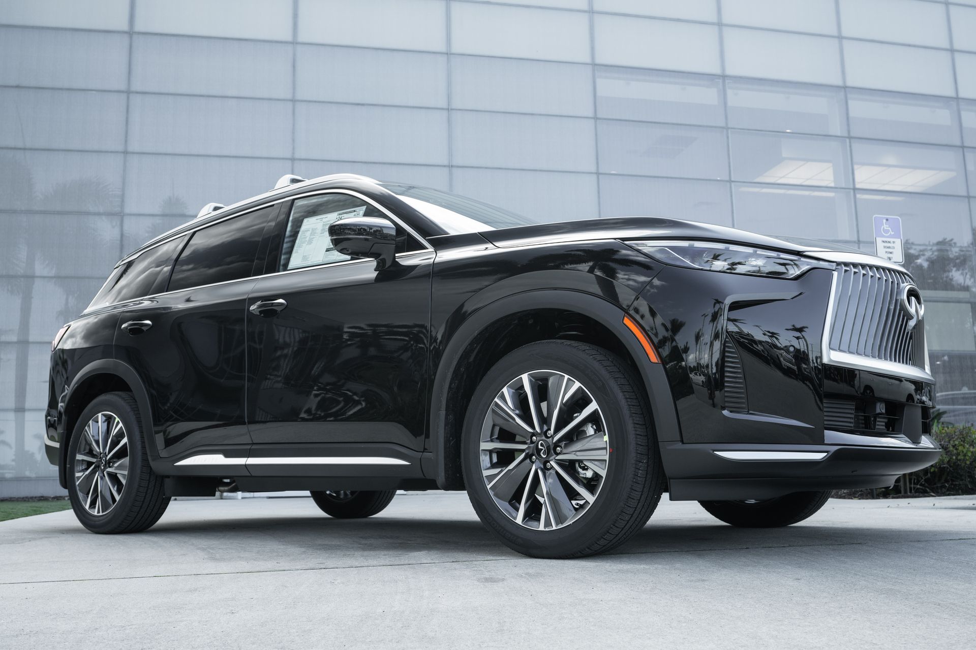 2026 INFINITI QX60 LUXE