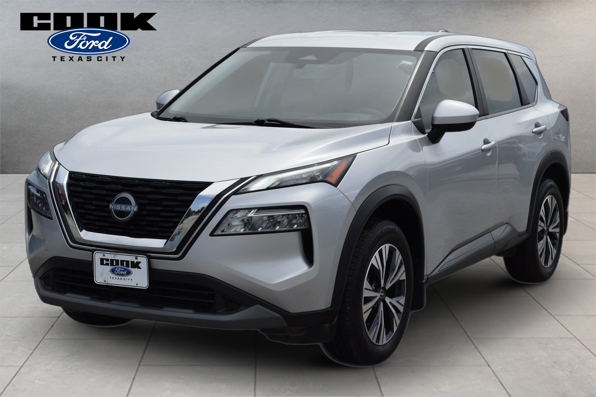 2023 Nissan Rogue SV Silver at Baytown Hyundai