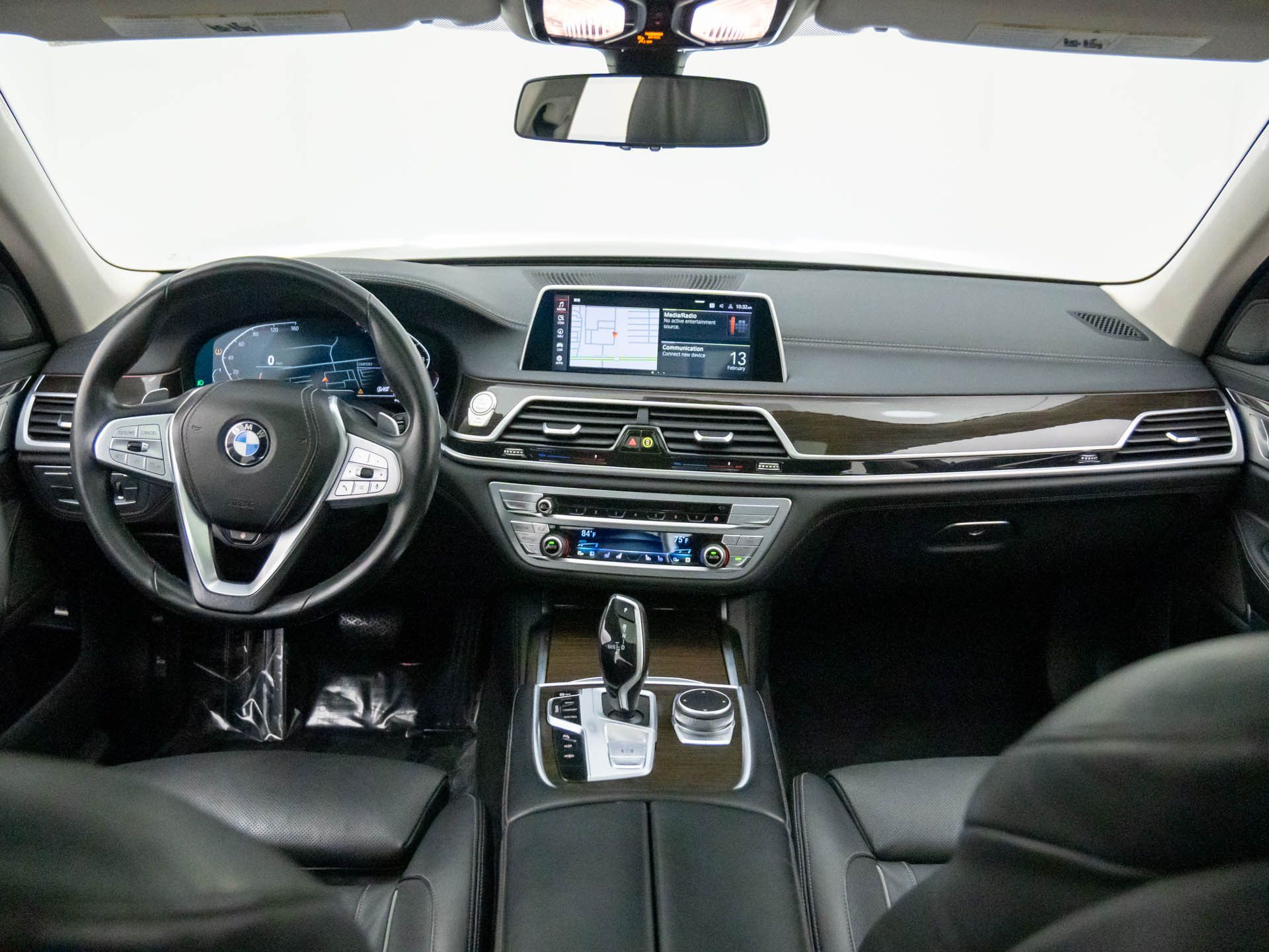 2022 BMW 7-Series 740i xDrive photo