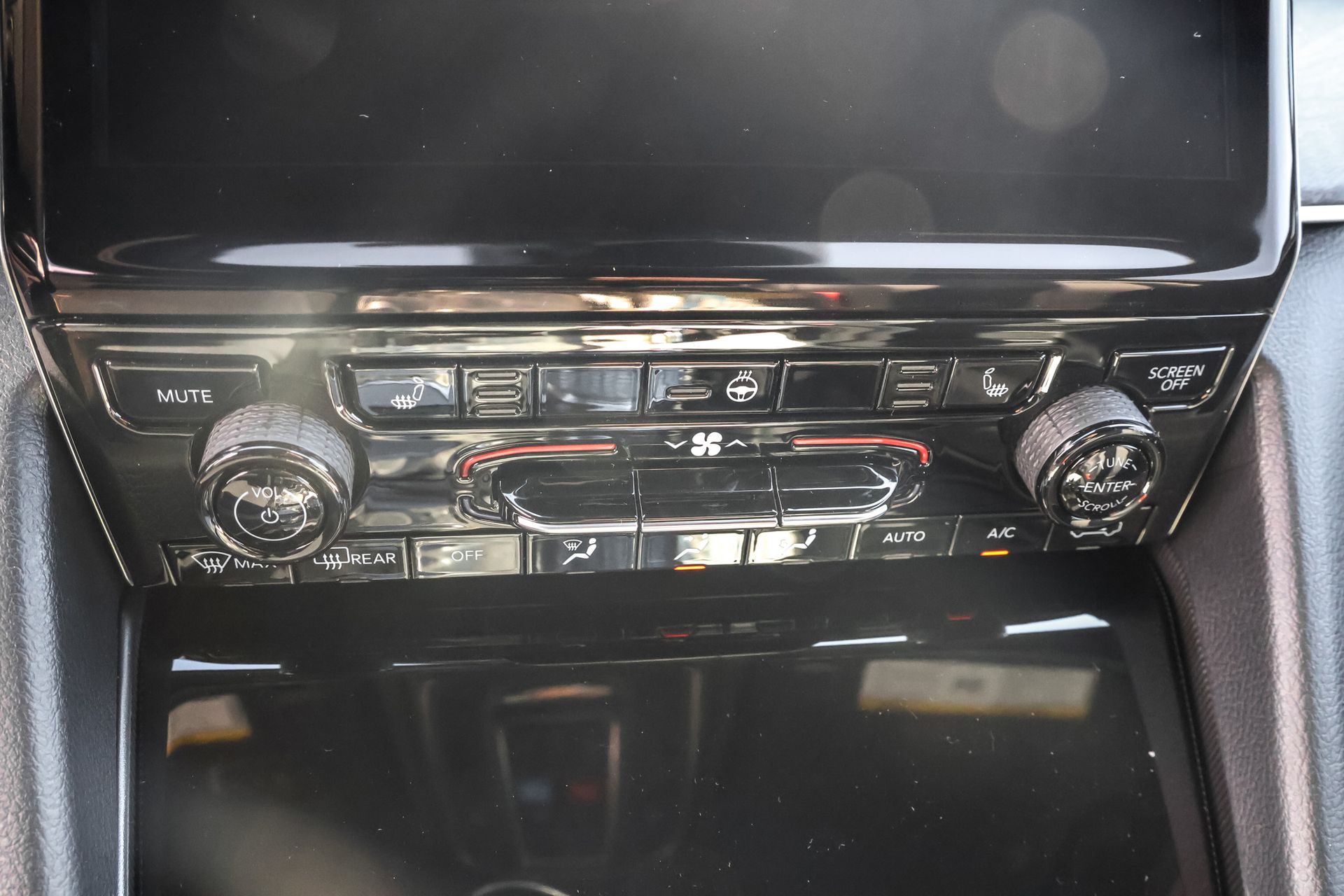 2025 JEEP GRAND CHEROKEE L - Image 18