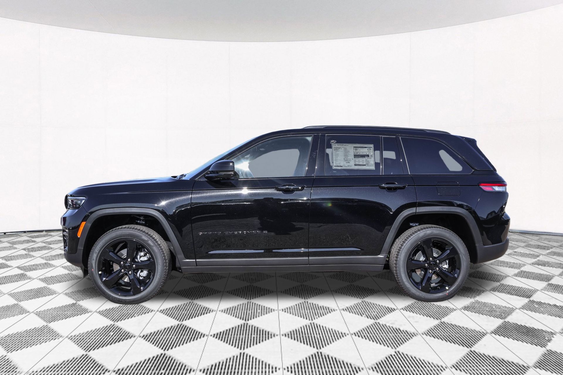 2025 JEEP GRAND CHEROKEE - Image 8