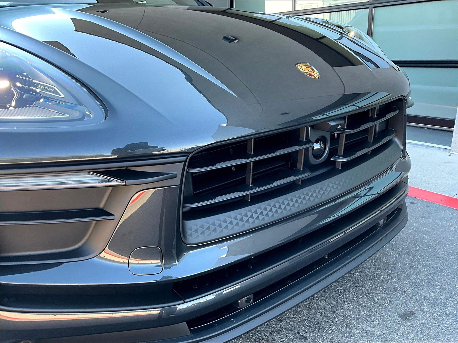 2025 Macan picture #22