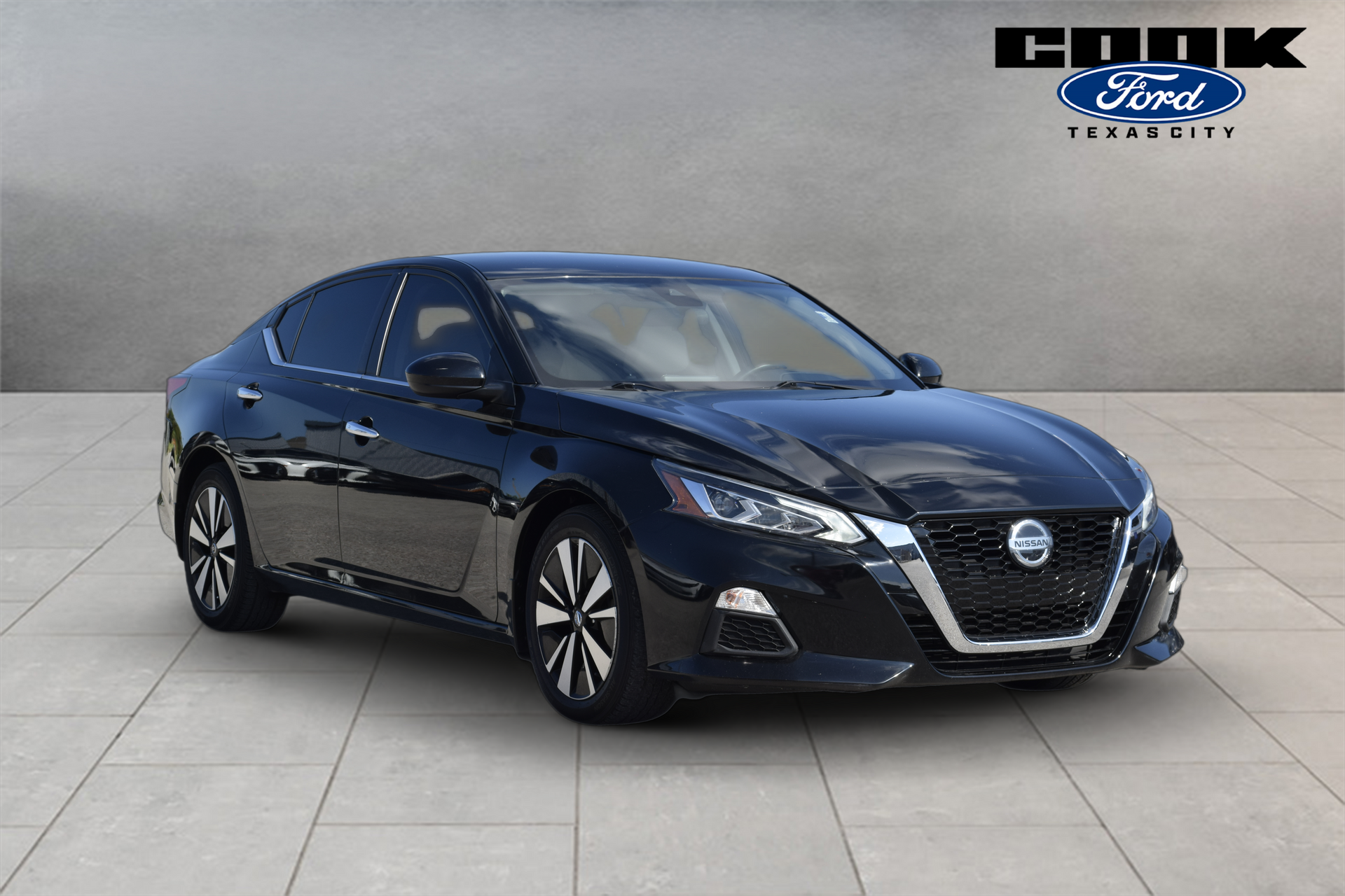 2021 Nissan Altima 2.5 SV Black at AutoSavvy Houston Southwest