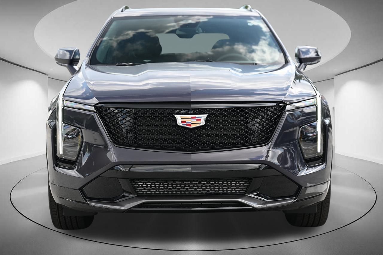 2024 Cadillac XT4 Sport 8