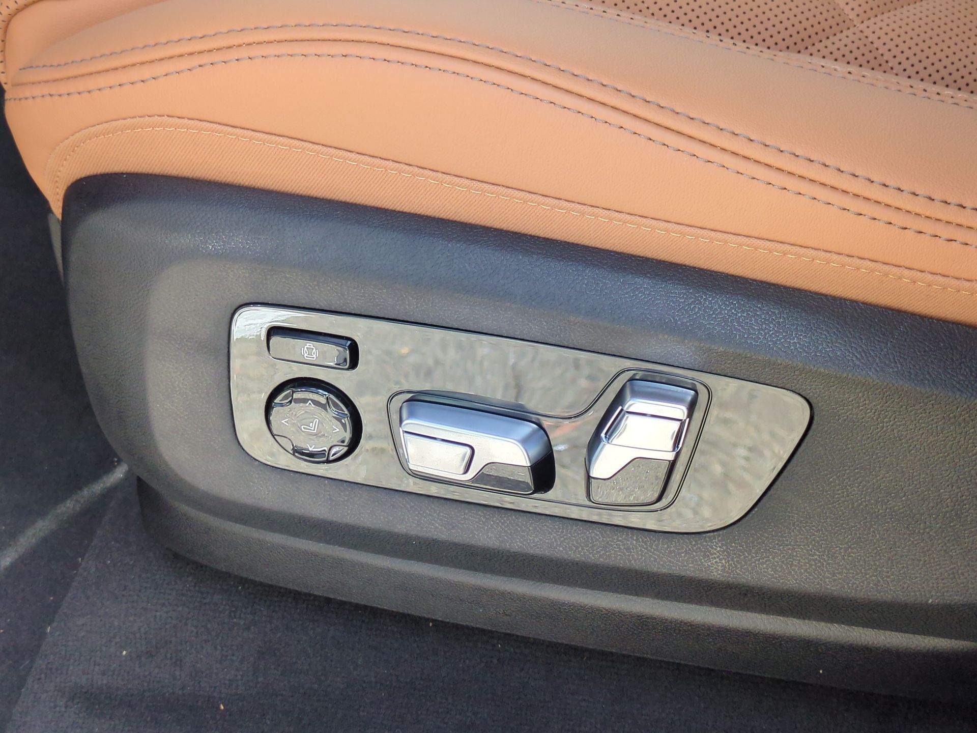 new 2026 BMW X6 car, priced at $107,875