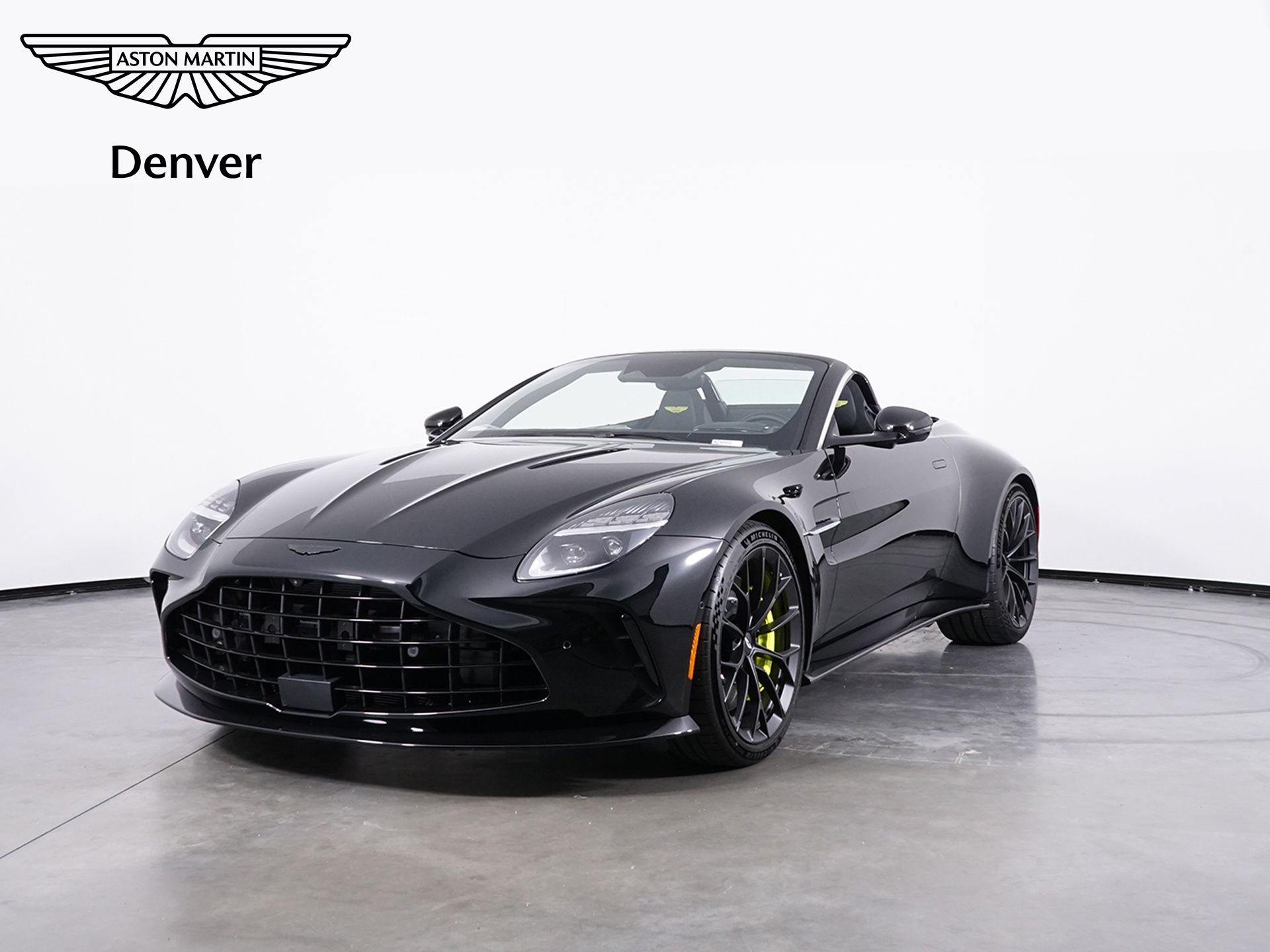 2026 Aston Martin Vantage Base's photo