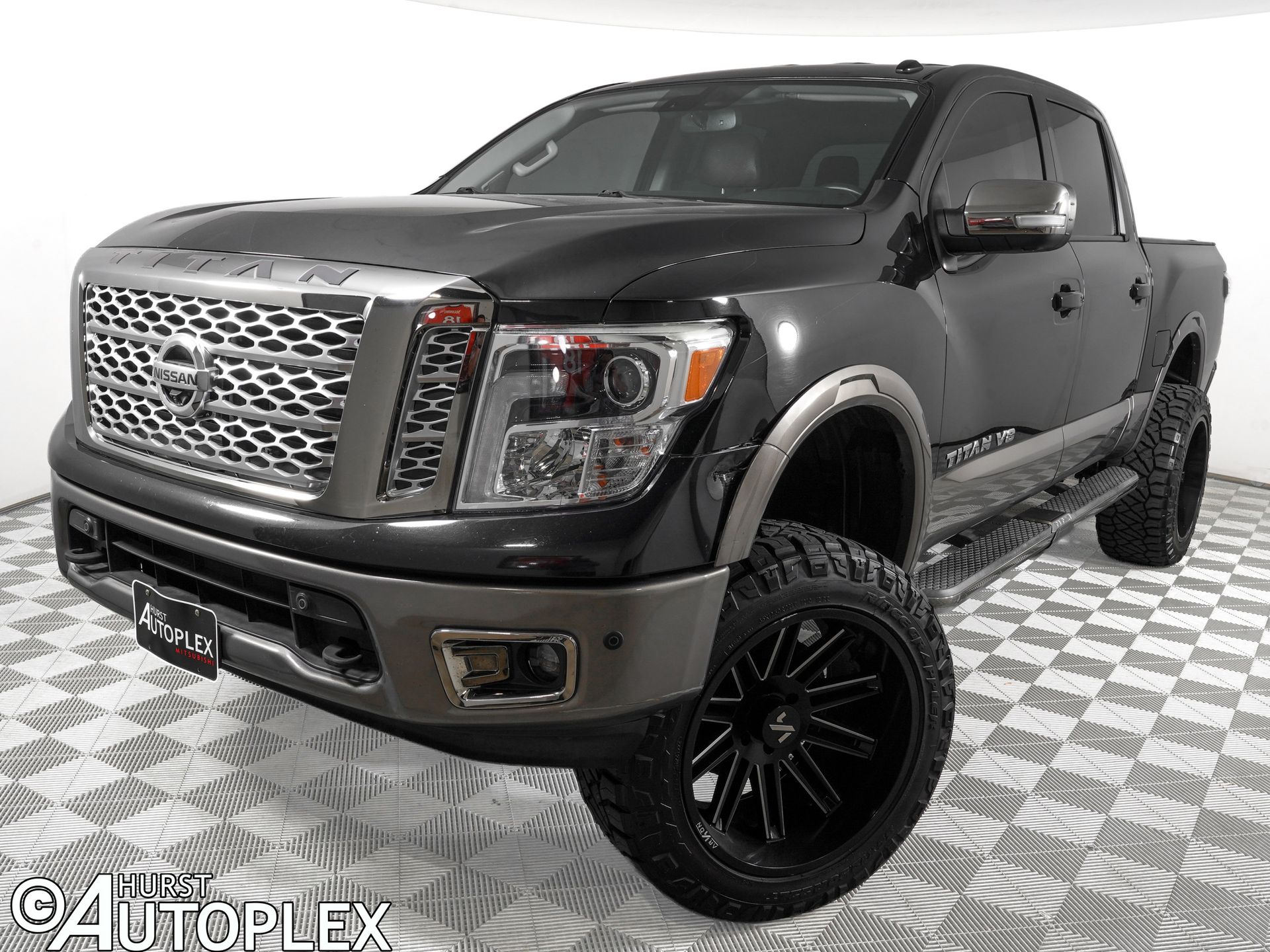 Gray (Magnetic Black) 2018 Nissan Titan Pickup Truck Four-Wheel Drive 7-Speed Automatic