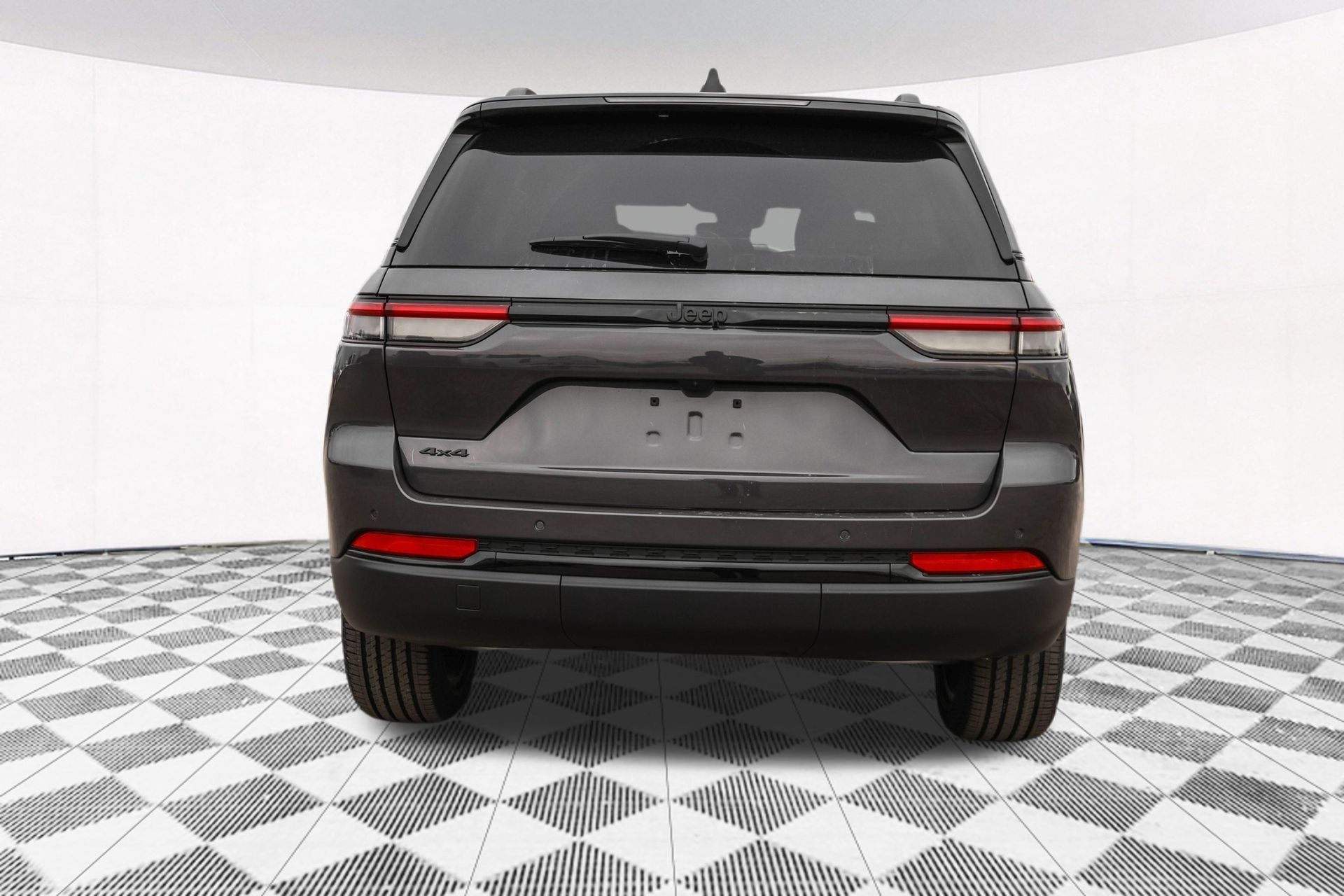 2025 JEEP GRAND CHEROKEE - Image 18