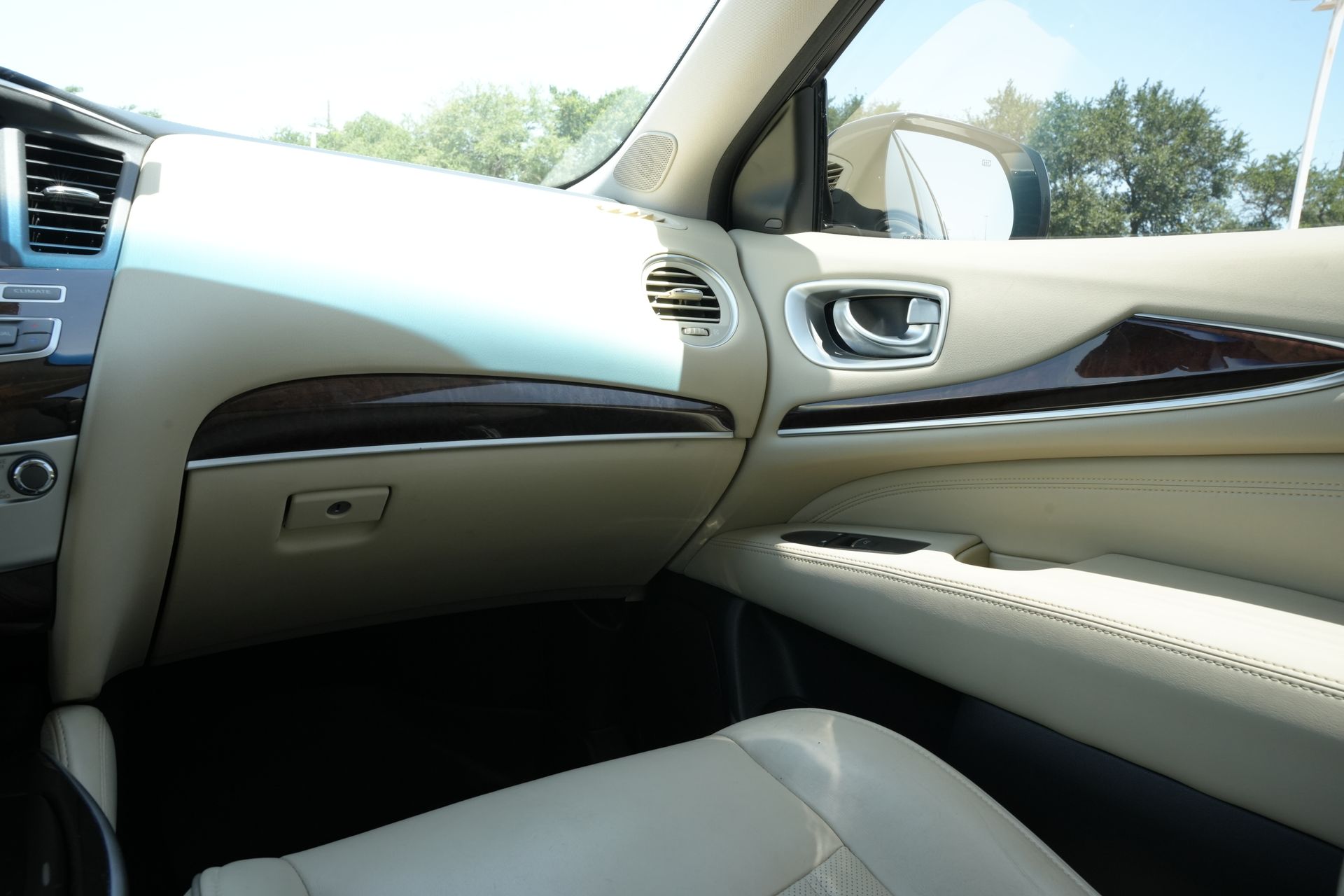 2016 INFINITI QX60 Base - 8