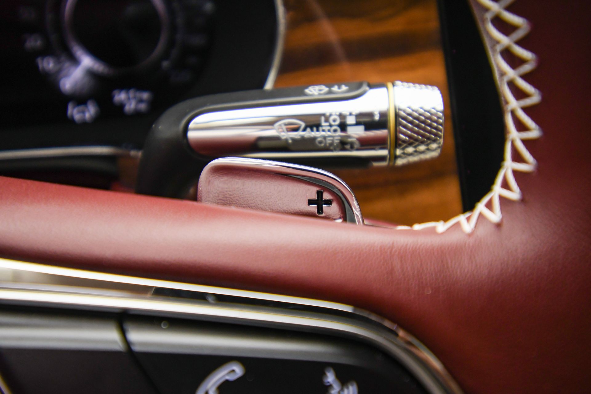 2026 Bentley Flying Spur - Photo 34