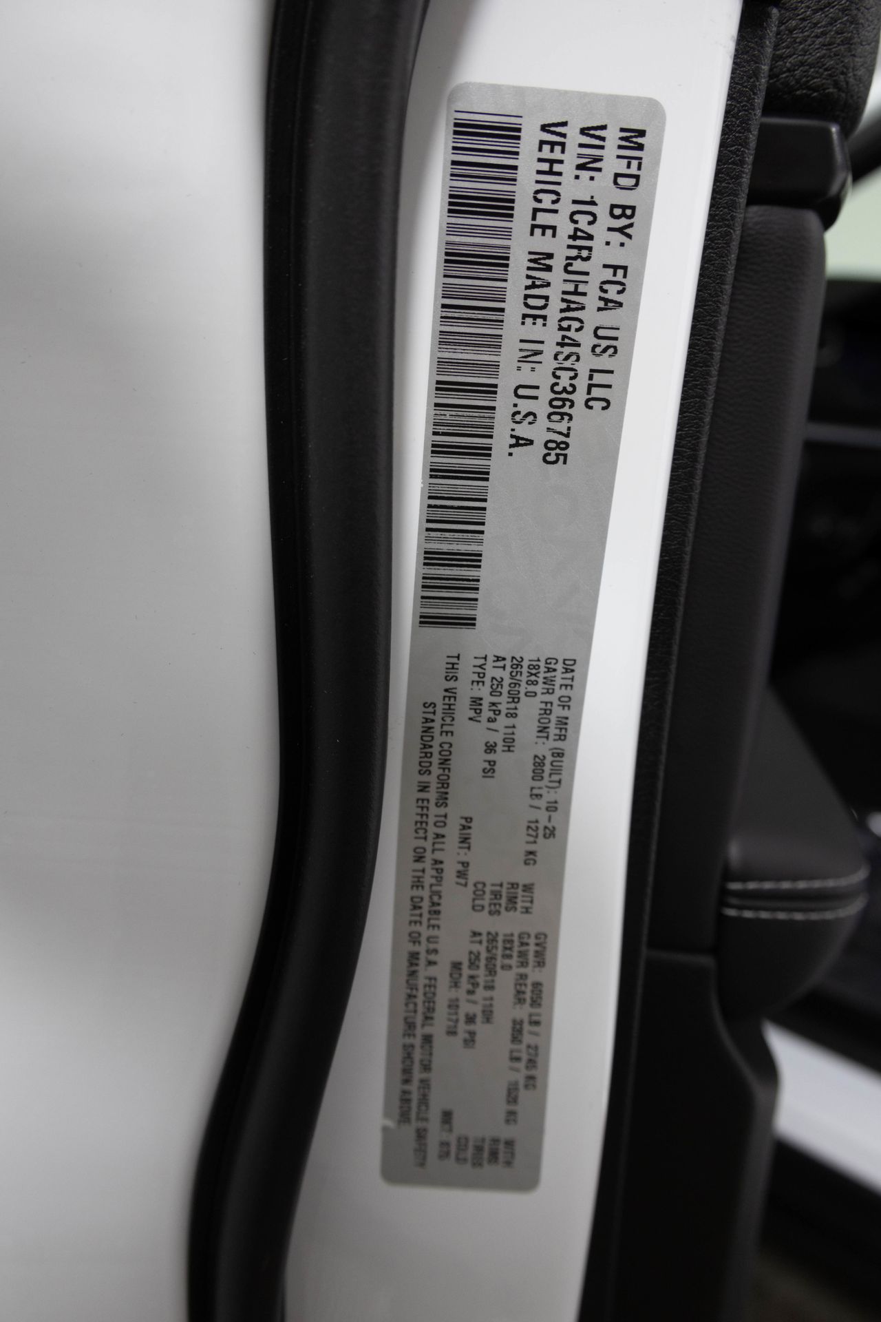 2025 JEEP GRAND CHEROKEE - Image 70