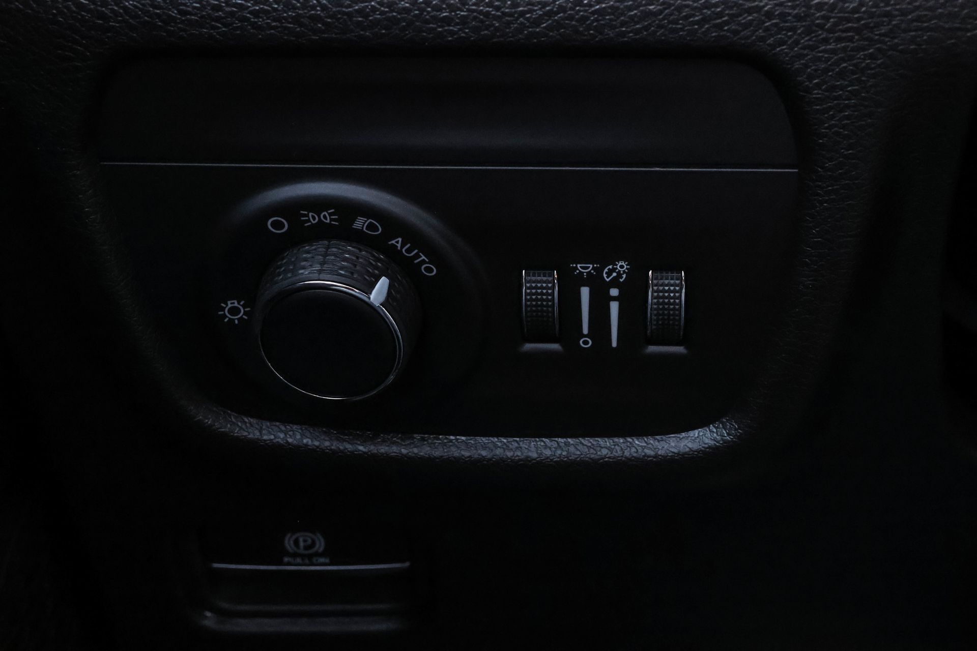 2025 JEEP GRAND CHEROKEE - Image 28