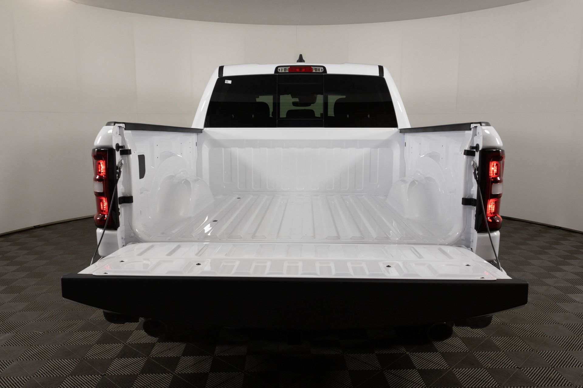 2026 RAM 1500 - Image 32